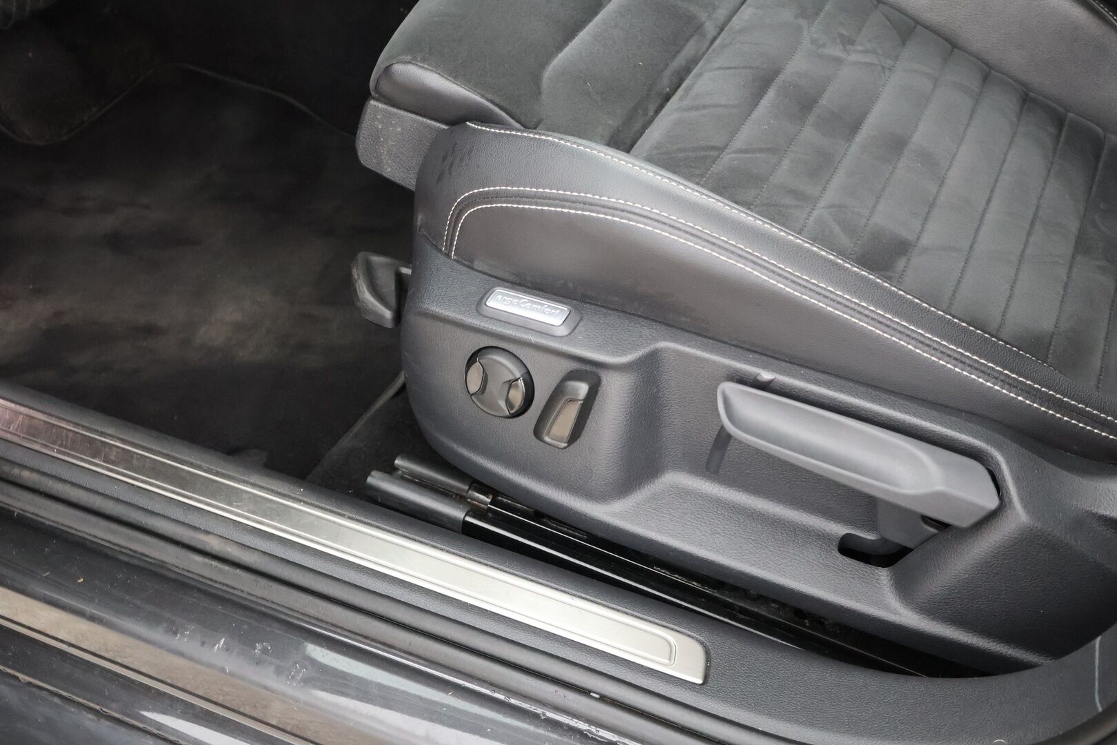 Volkswagen Passat 2020 Variant GTE Plug-In Hybrid 160 kW (218 hv) DSG-automaatti - ACC | Webasto | Koukku | P-kamera | Nahka-alcantara | LED | 