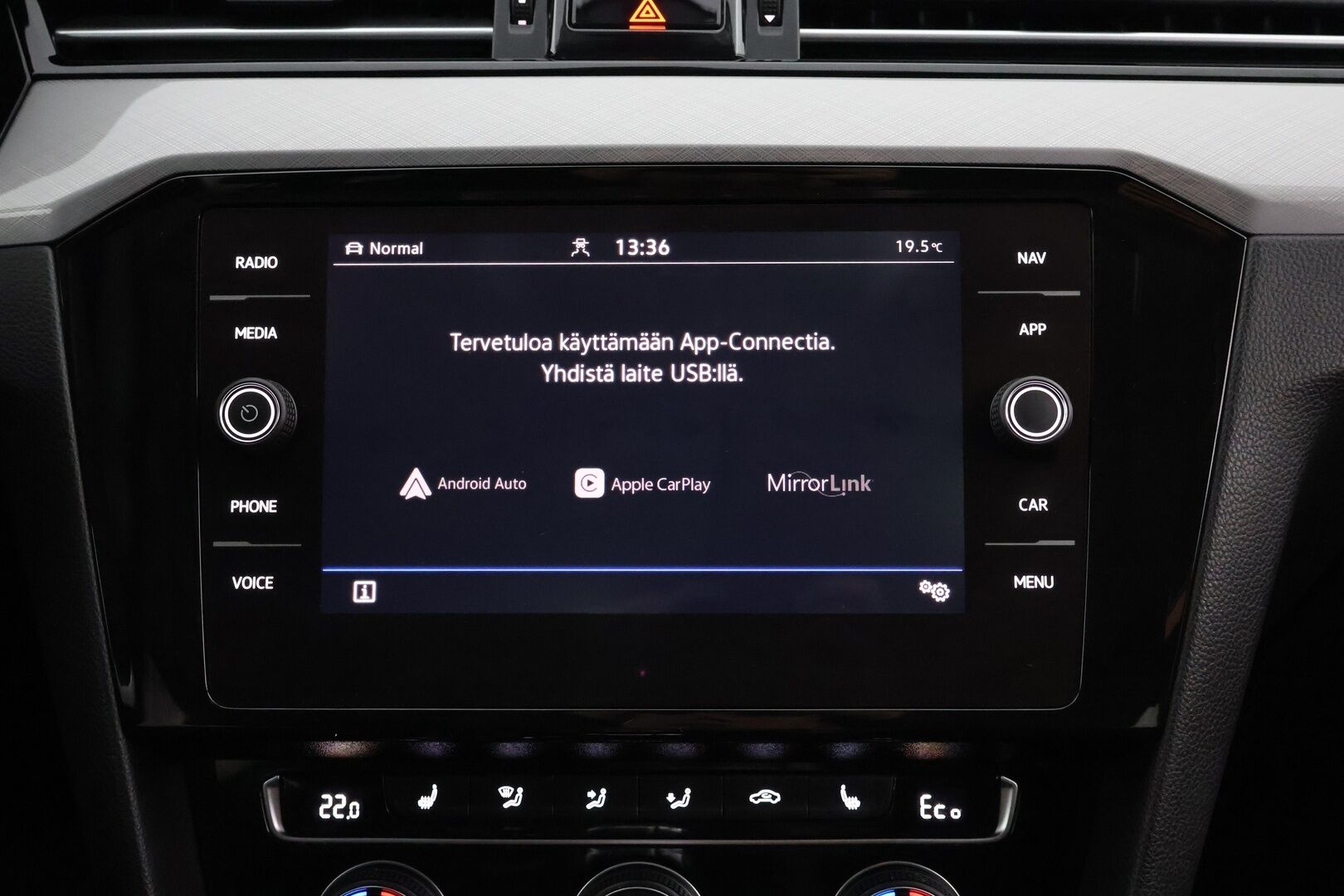 Volkswagen Passat 2020 Variant GTE Plug-In Hybrid 160 kW (218 hv) DSG-automaatti - ACC | Webasto | Koukku | P-kamera | Nahka-alcantara | LED | 
