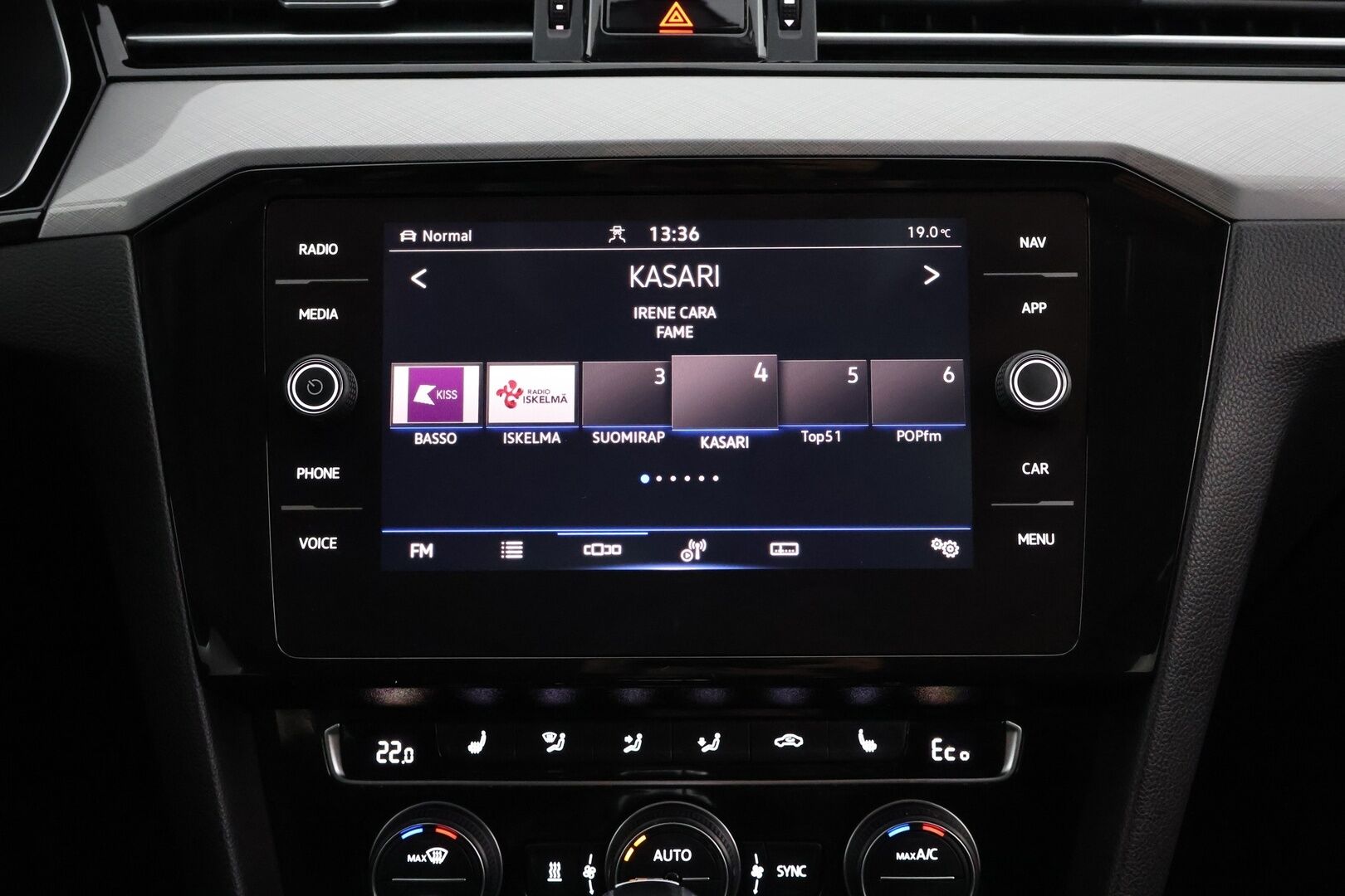Volkswagen Passat 2020 Variant GTE Plug-In Hybrid 160 kW (218 hv) DSG-automaatti - ACC | Webasto | Koukku | P-kamera | Nahka-alcantara | LED | 