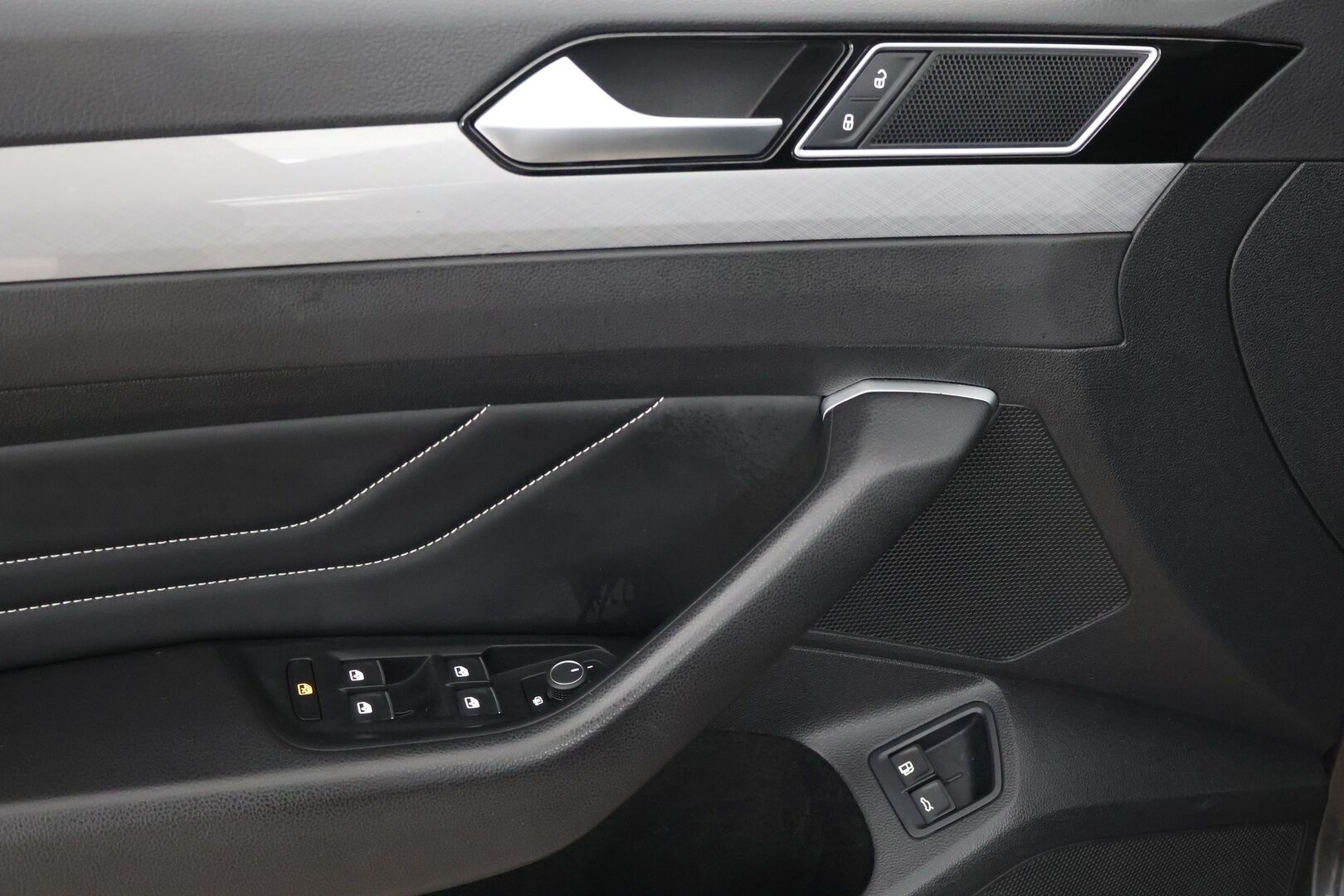 Volkswagen Passat 2020 Variant GTE Plug-In Hybrid 160 kW (218 hv) DSG-automaatti - ACC | Webasto | Koukku | P-kamera | Nahka-alcantara | LED | 