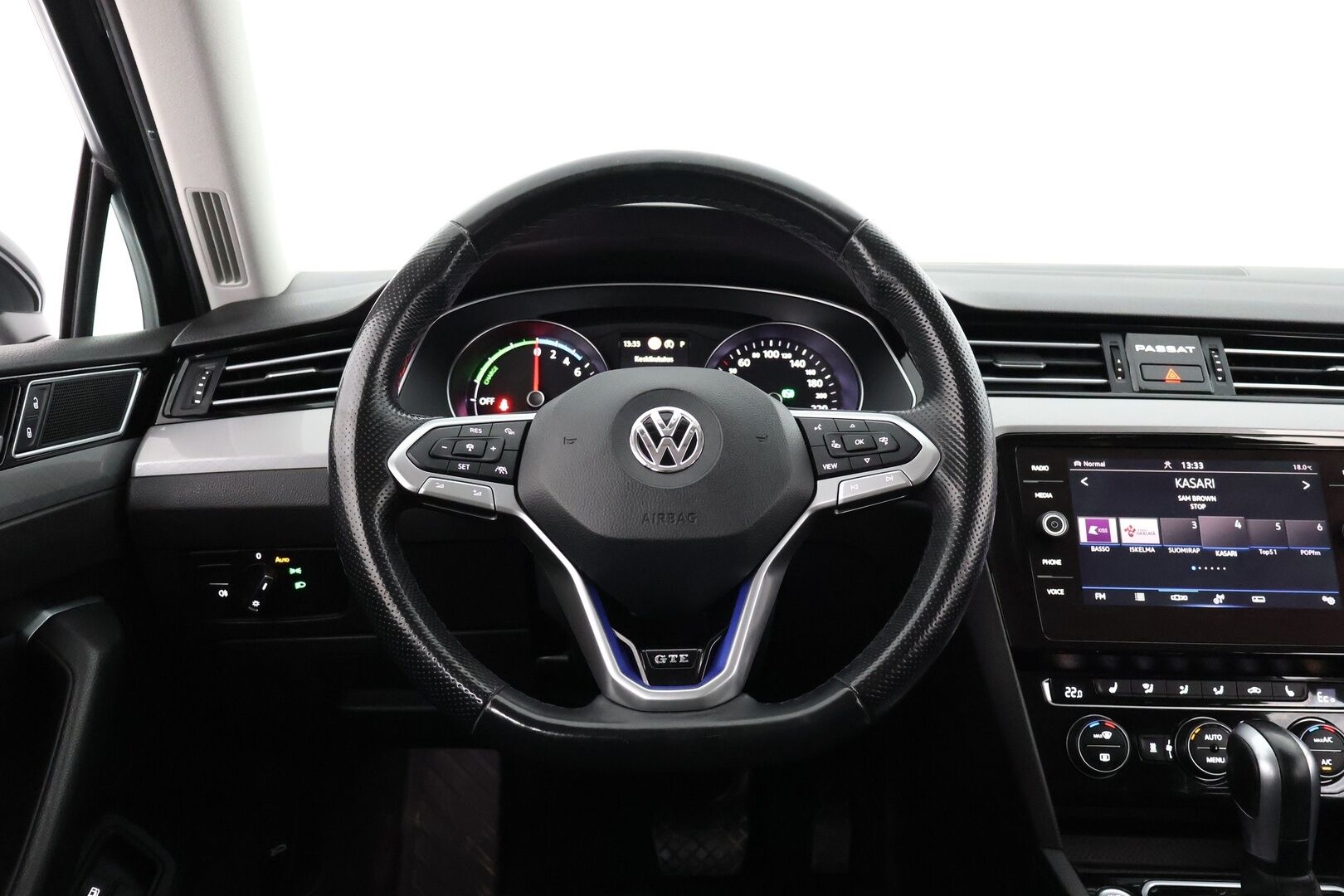 Volkswagen Passat 2020 Variant GTE Plug-In Hybrid 160 kW (218 hv) DSG-automaatti - ACC | Webasto | Koukku | P-kamera | Nahka-alcantara | LED | 
