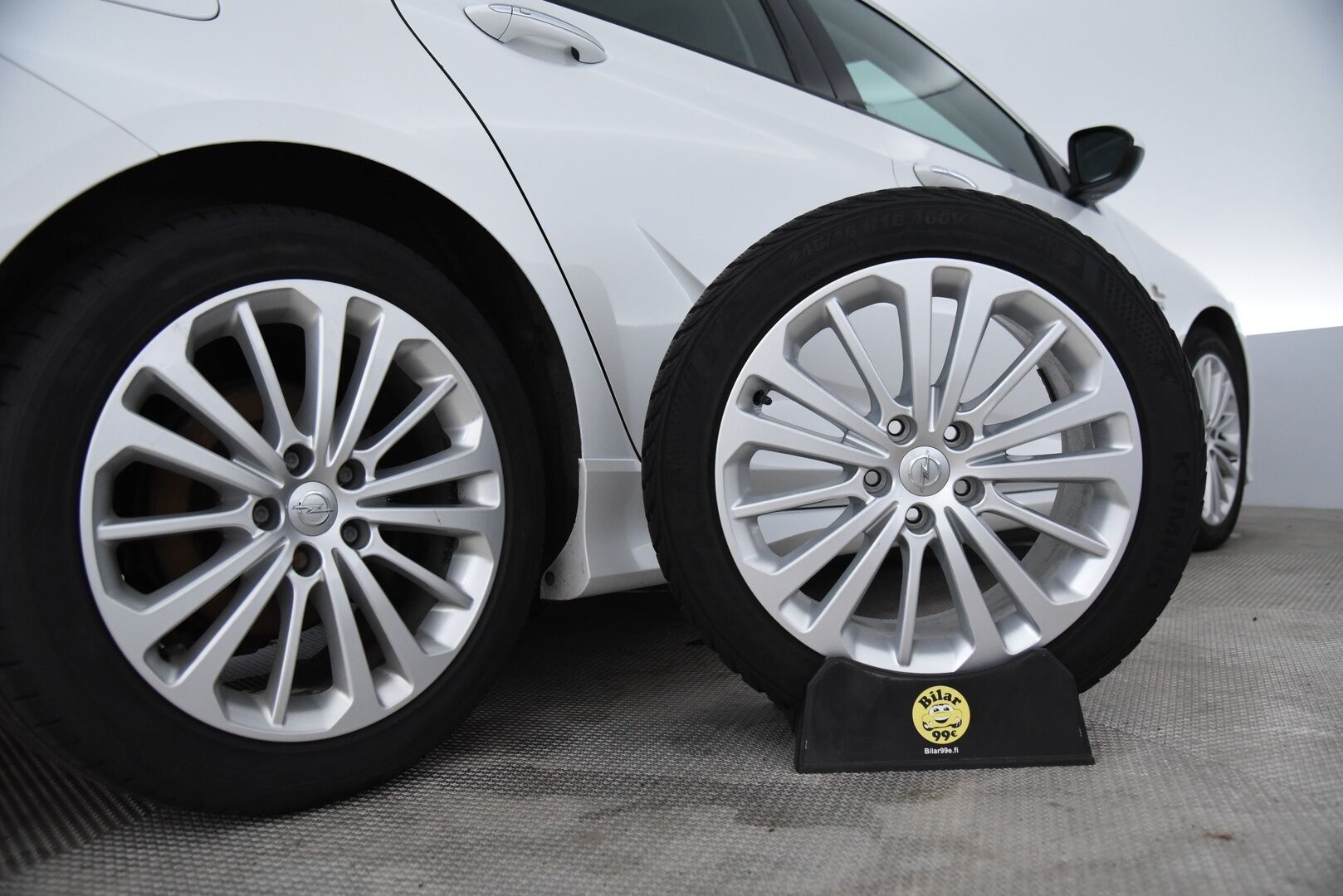 Opel Insignia 2017 Grand Sport Innovation 2,0 CDTI Start/Stop 125kW MT6 / Adapt. Vakkari / LED / P.Kamera / HUD - BLIS / Nahkasisusta