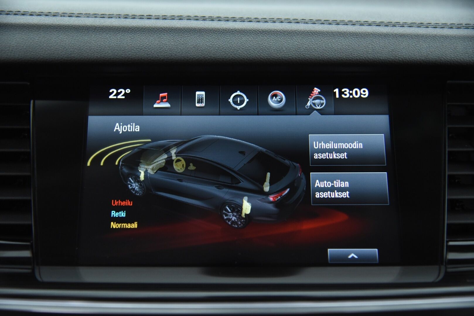 Opel Insignia 2017 Grand Sport Innovation 2,0 CDTI Start/Stop 125kW MT6 / Adapt. Vakkari / LED / P.Kamera / HUD - BLIS / Nahkasisusta