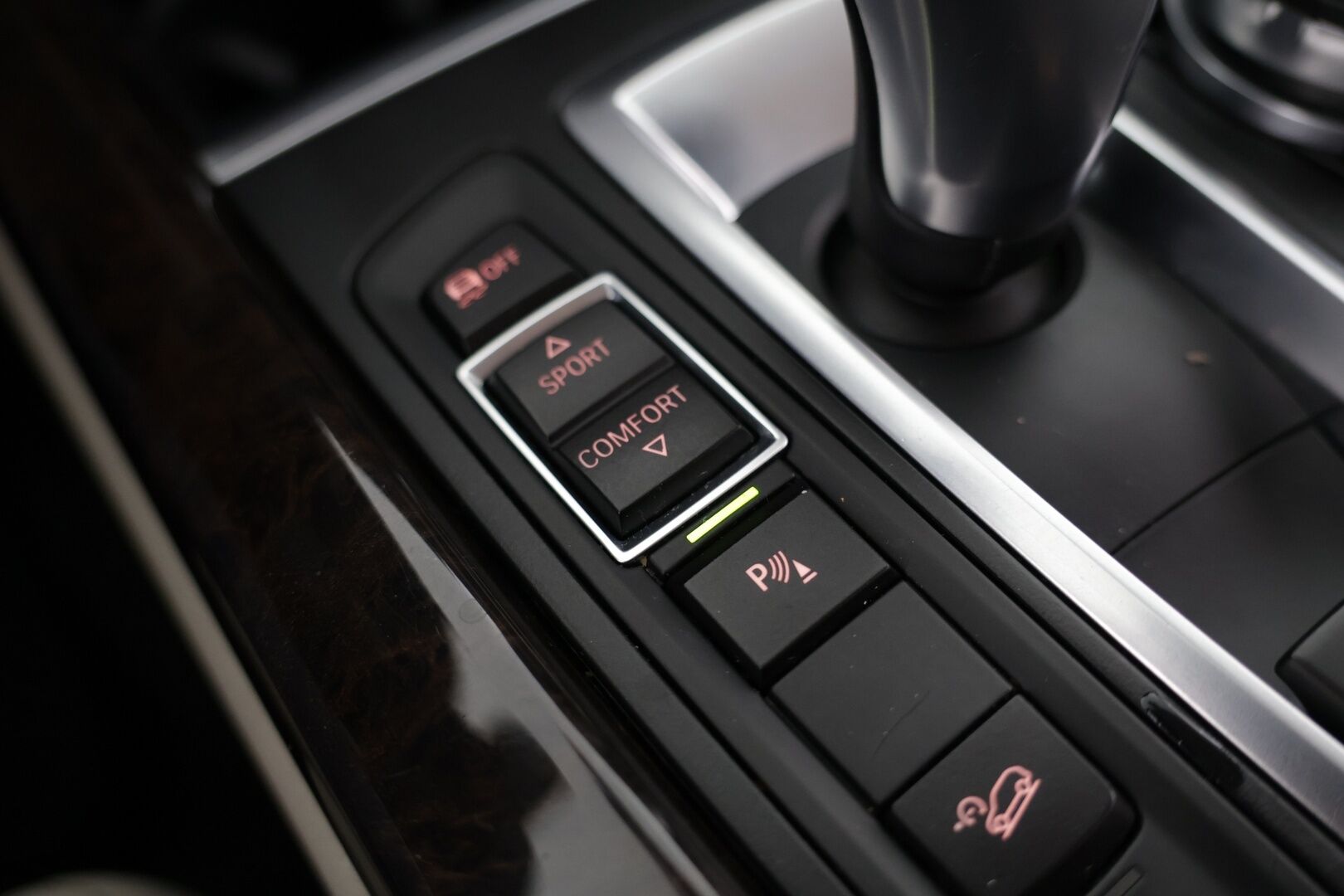 BMW X5 2015 F15 xDrive25d TwinPower Turbo A * Muistipenkit / H&K / Xenon / Sähköluukku / Prof.Navi / Vakkari * - HULLUT AVAJAISHULINAT KORKOTARJOUS 3,29 %