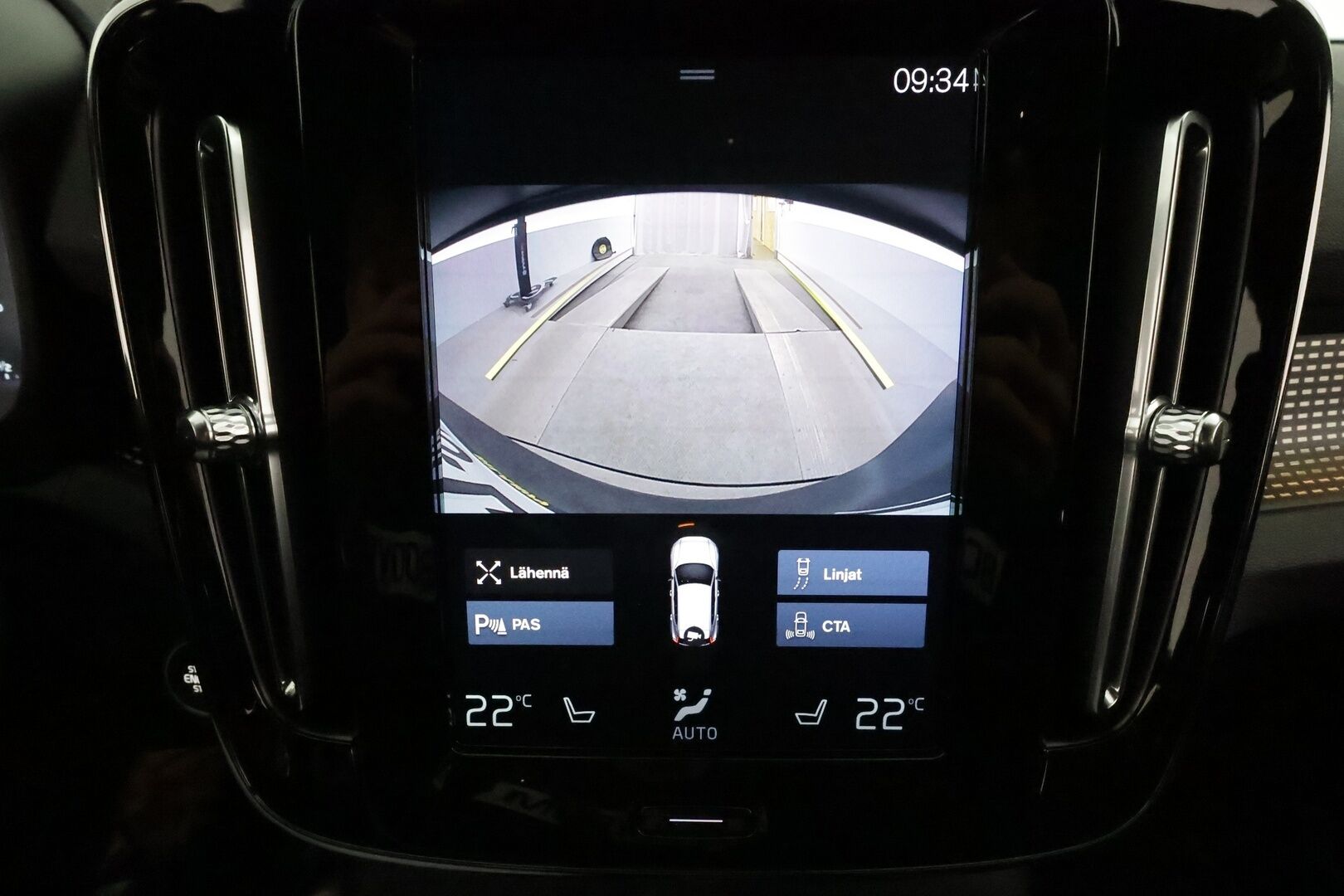 Volvo XC40 2021 T5 TwE R-Design aut *ACC / P.kamera / Full LED / Webasto / Sporttipenkit / BLIS / Digimittaristo / Navi* - Suomi-auto / Kahdet renkaat Volvon aluvanteilla - Osta nyt, maksa vasta ensi vuonna