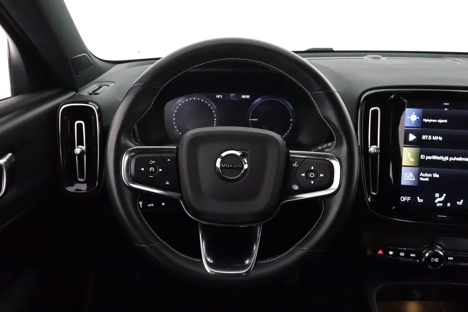 Volvo XC40 2021 T5 TwE R-Design aut *ACC / P.kamera / Full LED / Webasto / Sporttipenkit / BLIS / Digimittaristo / Navi* - Suomi-auto / Kahdet renkaat aluvanteilla
