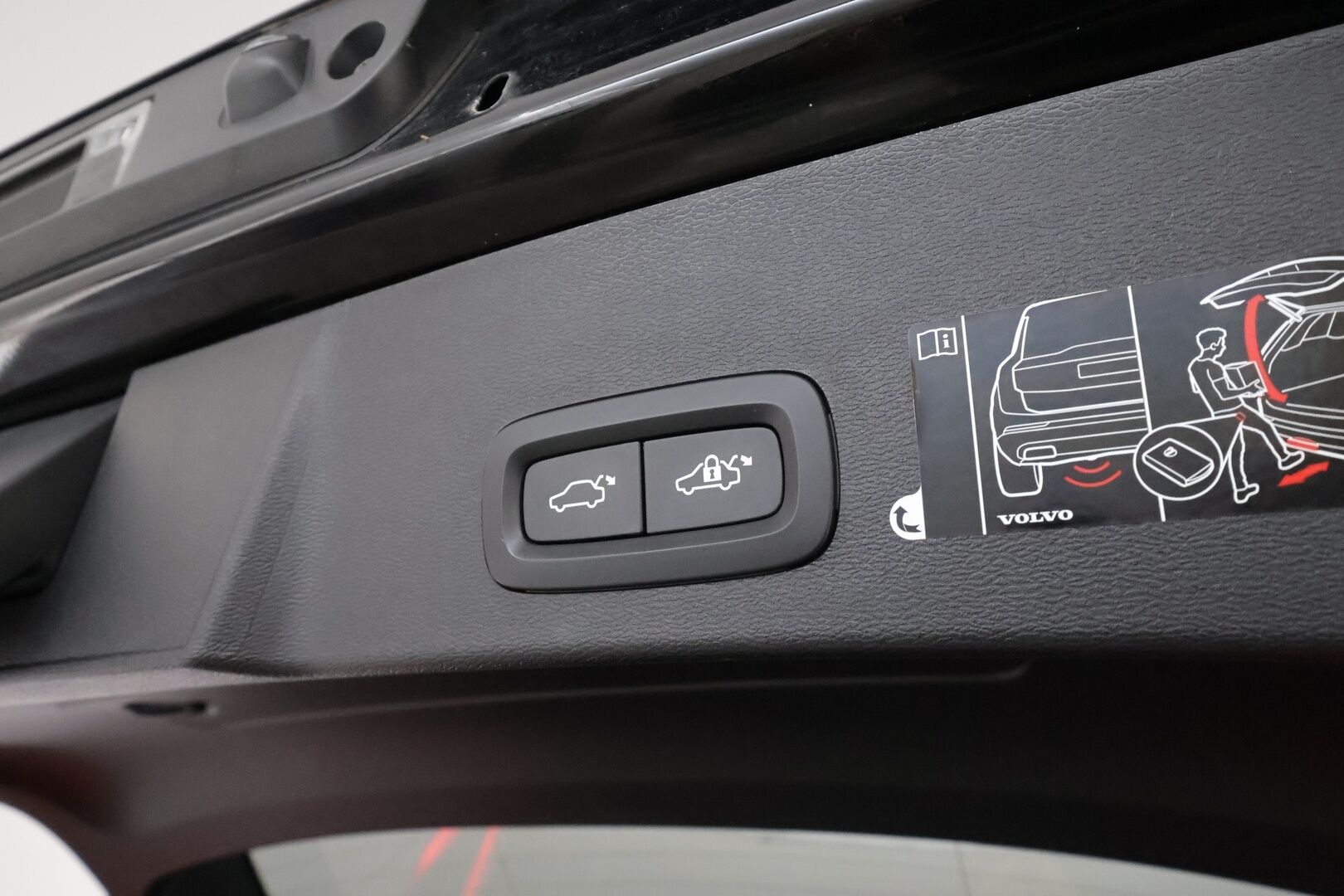 Volvo XC40 2021 T5 TwE R-Design aut *ACC / P.kamera / Full LED / Webasto / Sporttipenkit / BLIS / Digimittaristo / Navi* - Suomi-auto / Kahdet renkaat Volvon aluvanteilla - Osta nyt, maksa vasta ensi vuonna