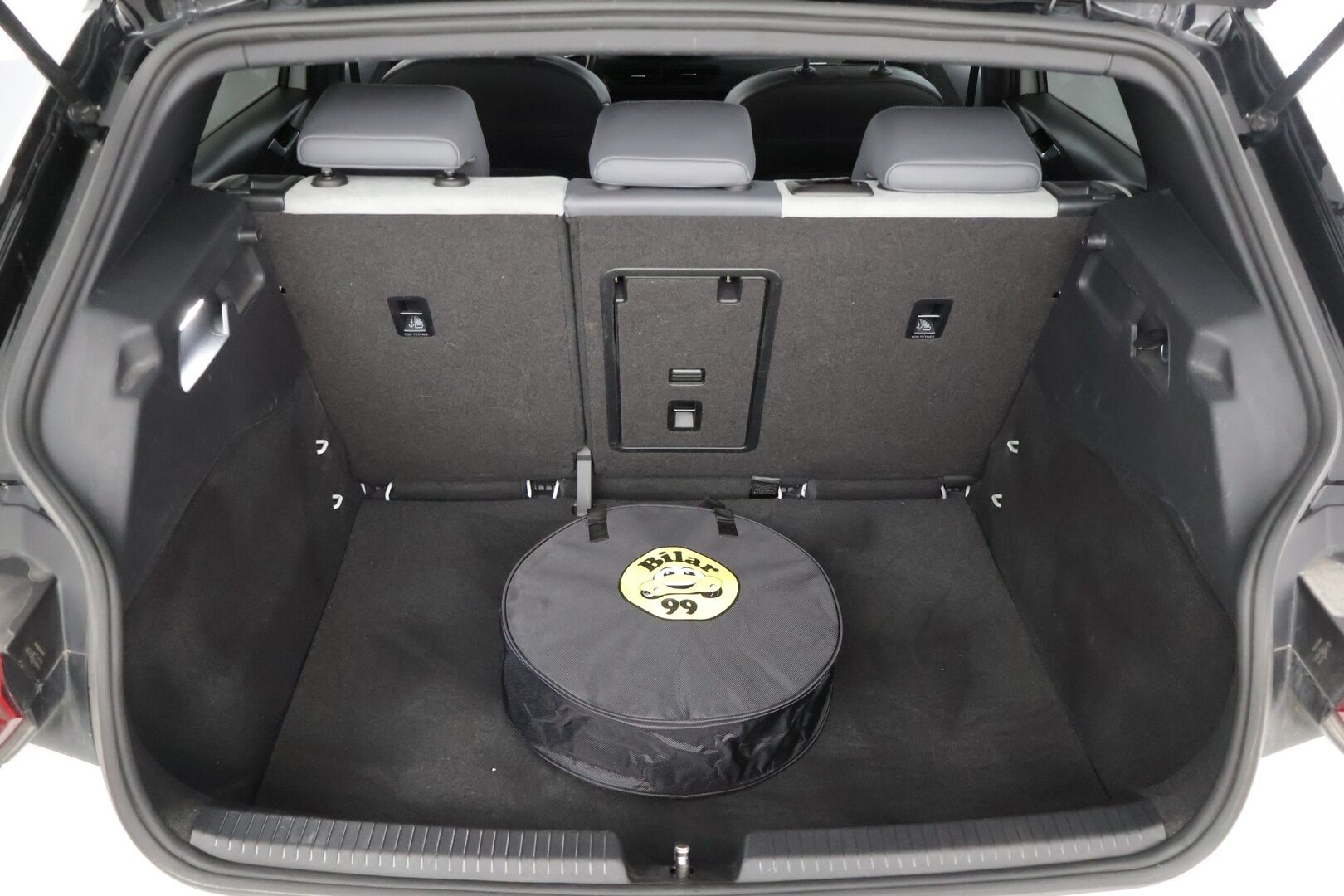 Volkswagen ID.3 2020 1ST Plus 150 kW, akku 58 kWh* Peruutuskamera / Ilmalämpöpumppu / Kaistavahti / Navi * - * 2x Volkswagen alumiinivanteet merkkirenkailla / siisti*