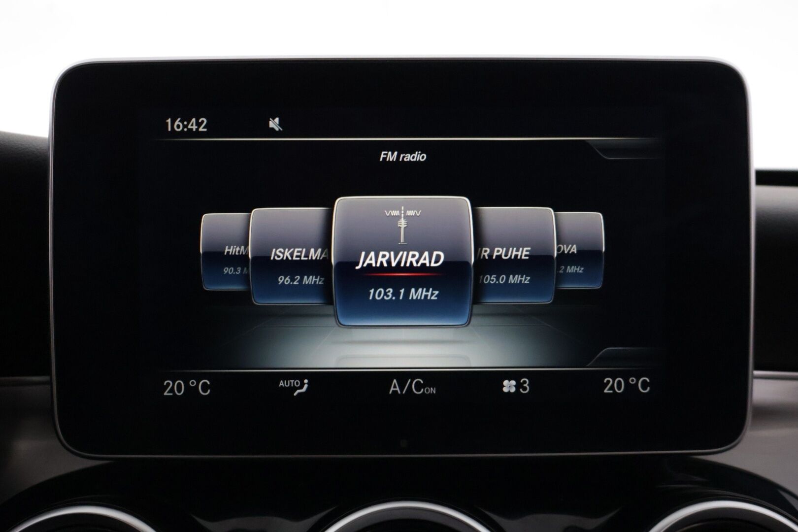 Mercedes-Benz C 2015 250 BLUETEC *ACC / Webasto / Multibeam LED / Sporttipenkit / HUD* - *2x Renkaat & Vanteet / Adblue korjattu / Huippuvarusteet*