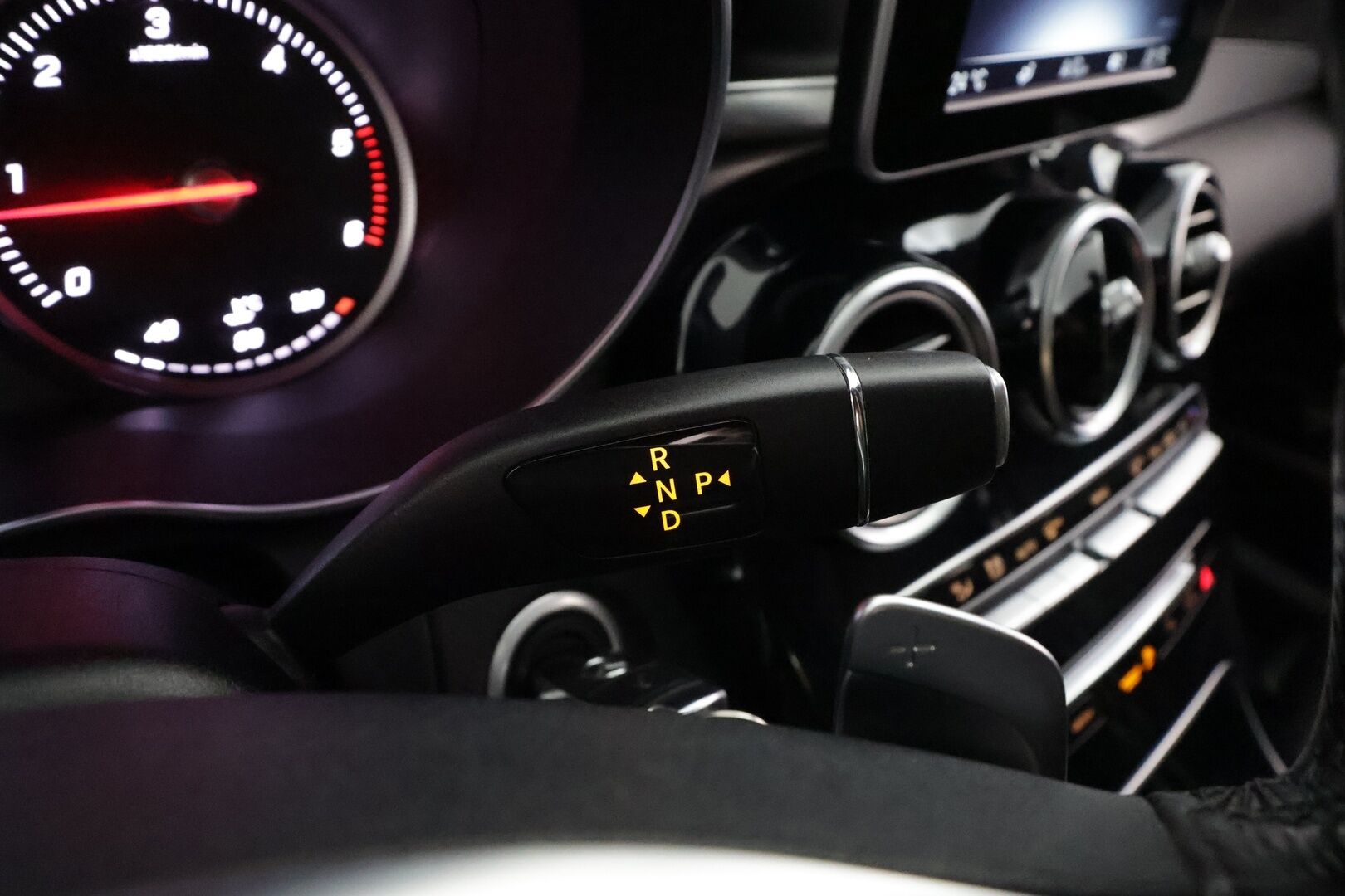 Mercedes-Benz C 2016 250 d T A Premium Business * Panorama / Koukku / LED-High Performance / Sportpenkit / P.Tutkat * - Navi 