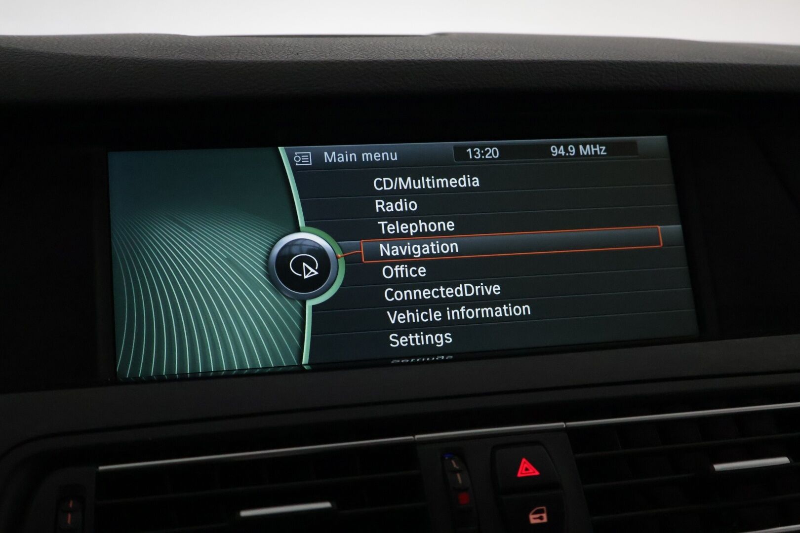 BMW 525 2012 TwinPower Turbo A xDrive F11 Touring *YritysOutlet - Myydään vain yrityksille* - * ACC / Webasto / HUD / Prof. navi / Koukku / Sportvaihteisto / Bluetooth / Adapt. ajovalot *