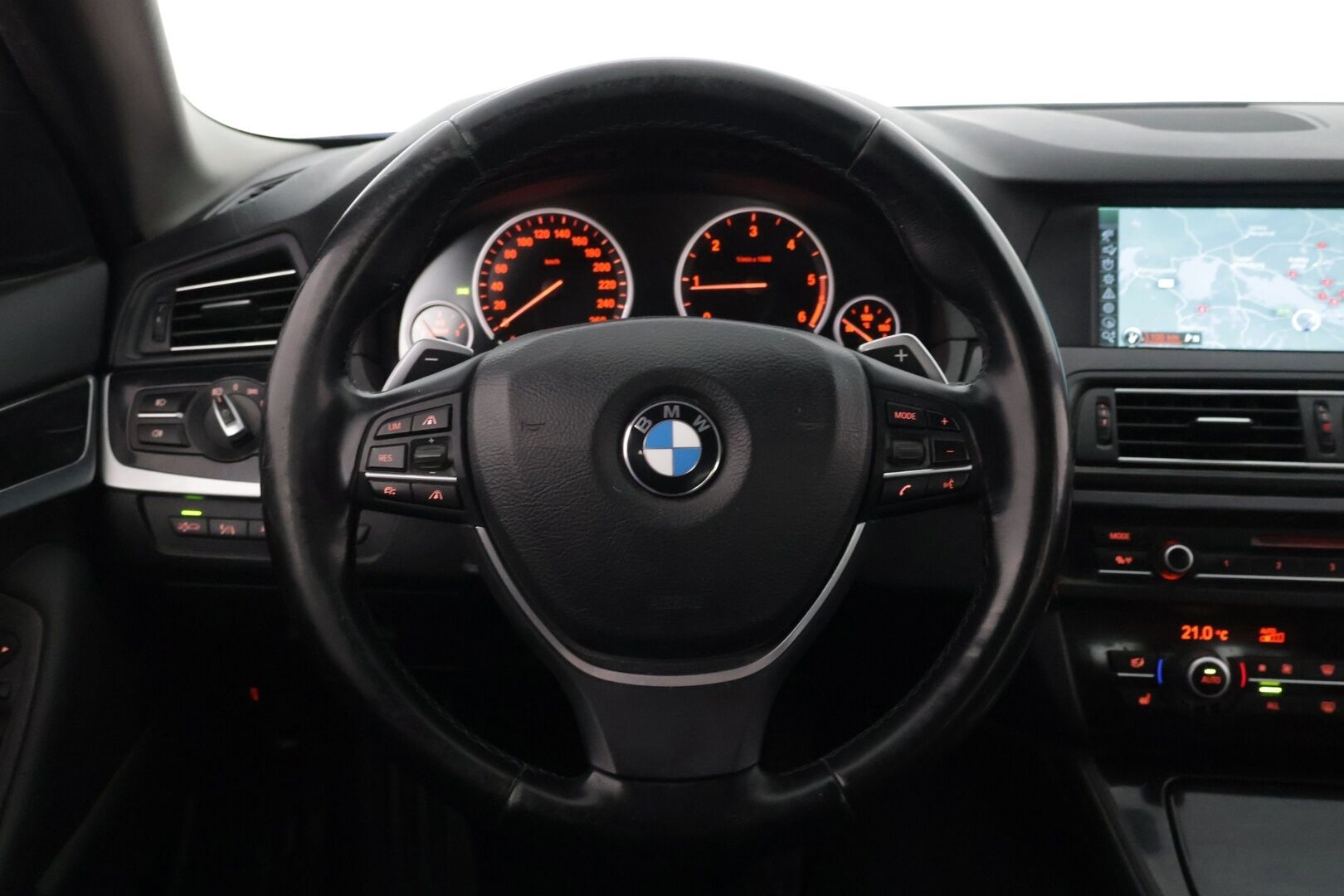 BMW 525 2012 TwinPower Turbo A xDrive F11 Touring *YritysOutlet - Myydään vain yrityksille* - * ACC / Webasto / HUD / Prof. navi / Koukku / Sportvaihteisto / Bluetooth / Adapt. ajovalot *