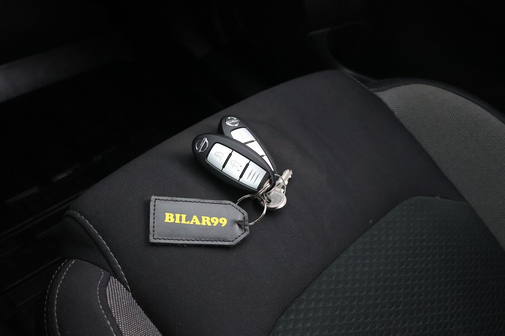 Nissan Qashqai 2020 DIG-T 160 N-Connecta 2WD DCT MY19-WLTP - Suomi-Auto | Irrotettava vetokoukku | 360-kamera | Vakionopeudensäädin | KeyLess