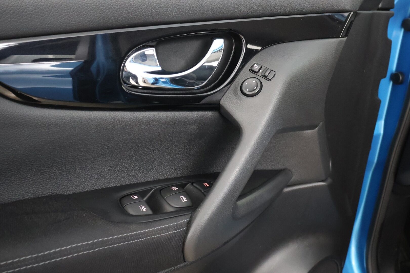 Nissan Qashqai 2020 DIG-T 160 N-Connecta 2WD DCT MY19-WLTP - Suomi-Auto | Irrotettava vetokoukku | 360-kamera | Vakionopeudensäädin | KeyLess