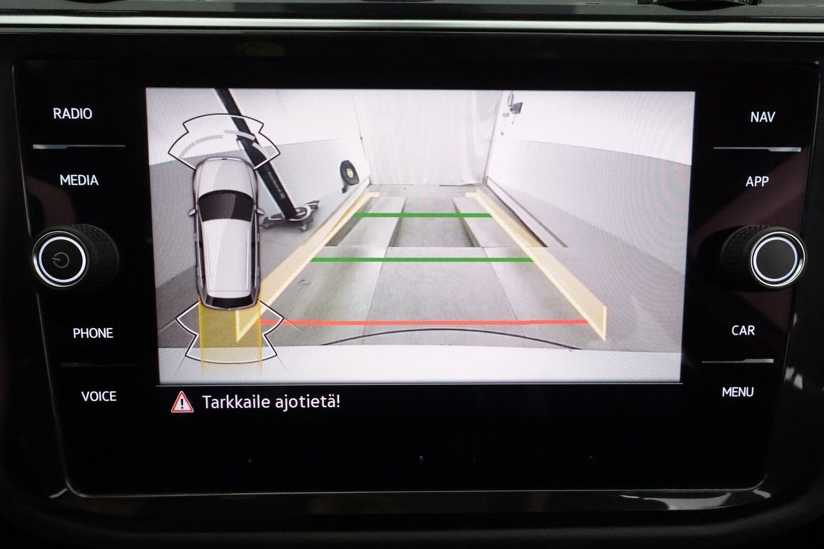 Volkswagen Tiguan 2021 Style 2,0 TDI SCR 4MOTION DSG. ** Webasto / Koukku / Adapt.Vakkari / P.kamera / Matrix-LED / Hierovat Sporttipenkit ** - 3,99 % KORKOTARJOUS TÄHÄN AUTOON - 1.Om Suomi-auto / 2x Renkaat