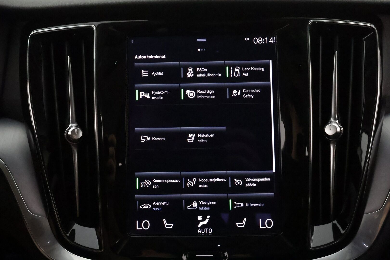 Volvo V60 2022 B3 MHEV Business aut **Webasto / Adapt.Vakkari / LED-valot / P.kamera / Navi / Kaistavahti / KeylessGO** - 1-om Suomi-auto / Kahdet Renkaat / Merkkihuollettu!
