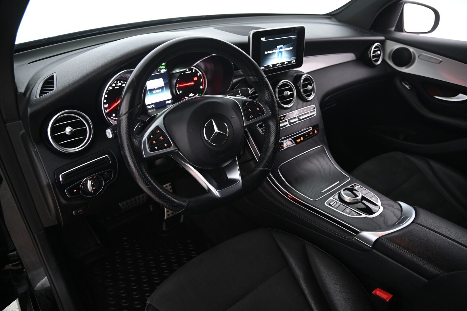 Mercedes-Benz GLC 2018 350 e 4Matic A Premium Business AMG - P-Kamera | IHC+ | Mustasisäkatto | LED | S-Luukku | Vetokoukku | 2x Renkaat&Vanteet | P-Tutkat | Vakionopeudensäädin 