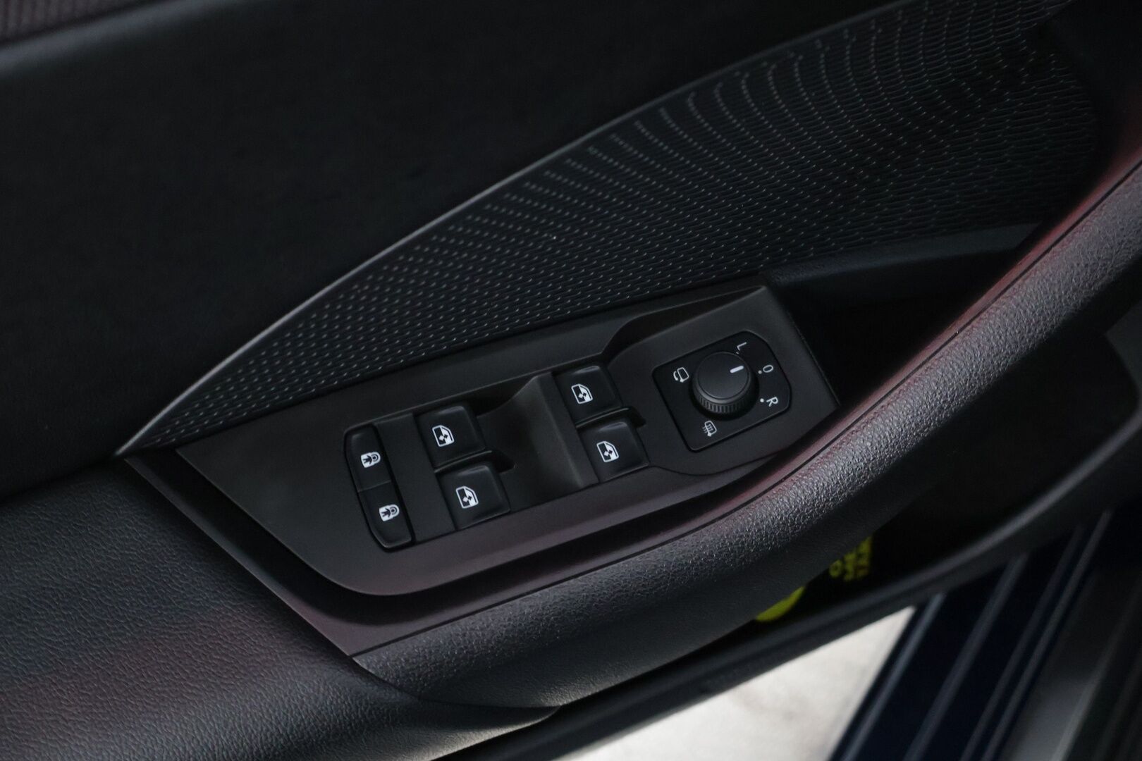 Skoda Octavia 2021 Combi 1,5 TSI G-TEC Style DSG Autom. * / Webasto / Koukku / Side-assist / Acc / Pkamera / - Edullista ajoa kaasulla! Juuri katsastettu & huollettu siisti yksilö!