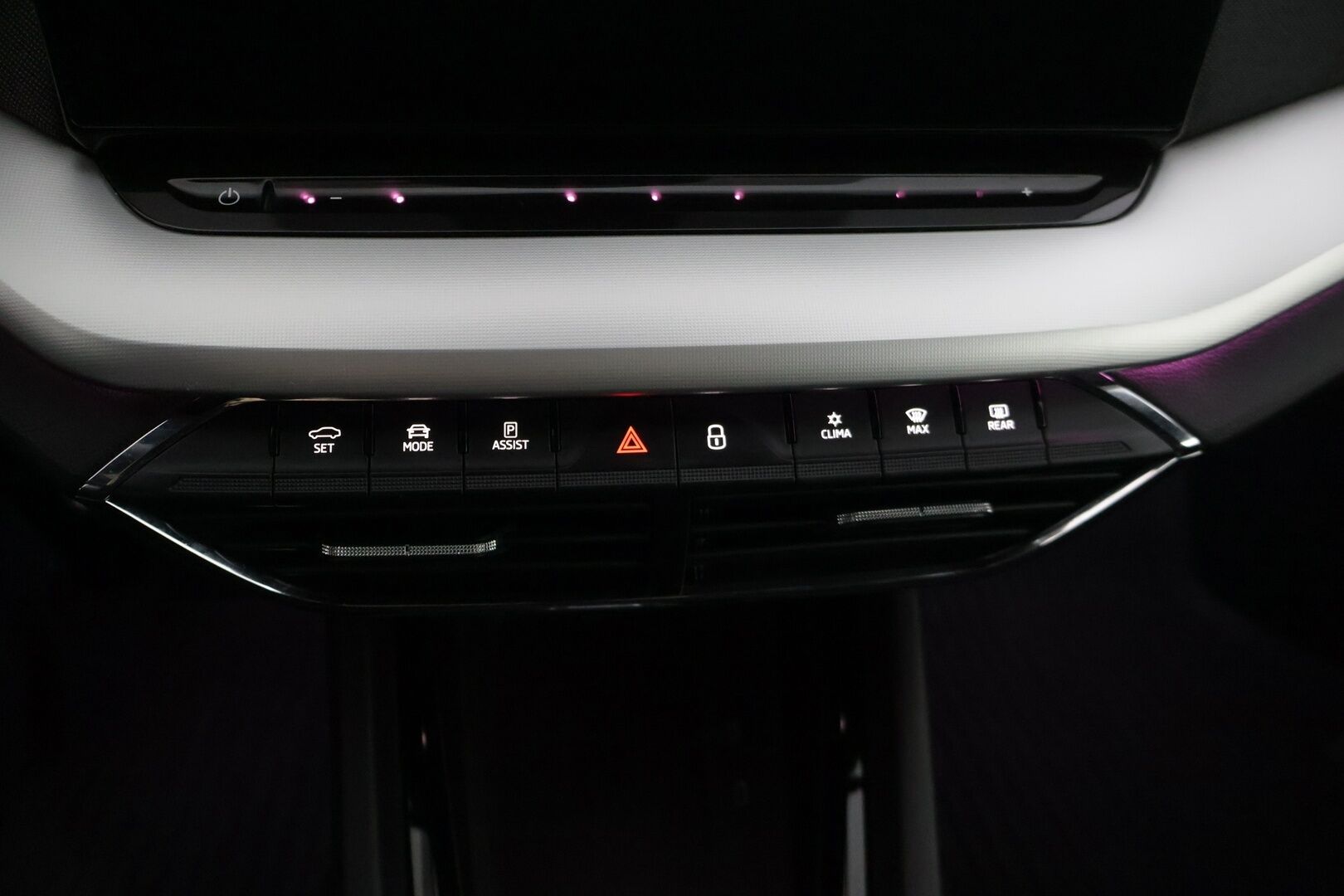 Skoda Octavia 2021 Combi 1,5 TSI G-TEC Style DSG Autom. * / Webasto / Koukku / Side-assist / Acc / Pkamera / - Edullista ajoa kaasulla! Juuri katsastettu & huollettu siisti yksilö!