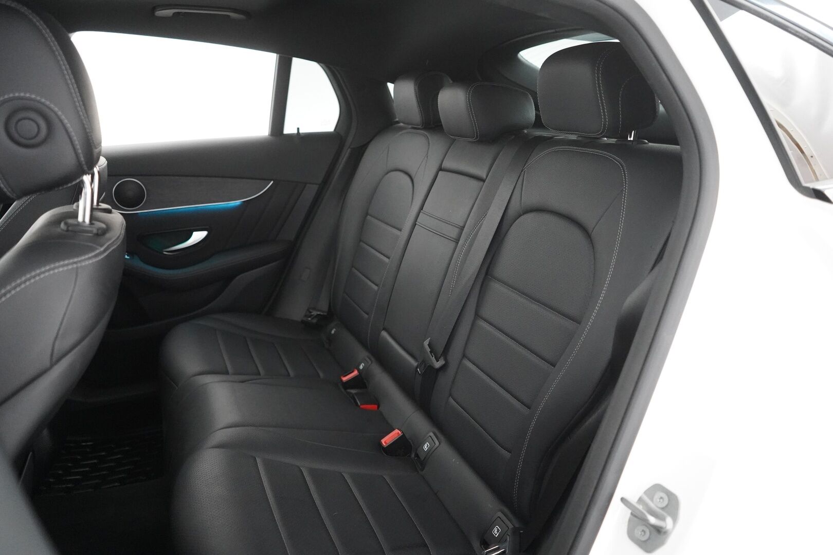 Mercedes-Benz GLC 2021 300 de 4MATIC A Business AMG Coupe EQ Power - DTR+ | 360° Kamera | HUD | Multibeam | MBUX Navigation Plus | Vetokoukku | Keyless | Ambient | AMG sisä- ja ulkopaketti | Kahdet Mersun vanteet | Puhdas Carvetical | Akku kuntotarkastettu