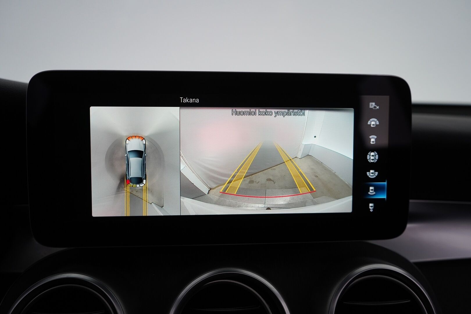 Mercedes-Benz GLC 2021 300 de 4MATIC A Business AMG Coupe EQ Power - DTR+ | 360° Kamera | HUD | Multibeam | MBUX Navigation Plus | Vetokoukku | Keyless | Ambient | AMG sisä- ja ulkopaketti | Kahdet Mersun vanteet | Puhdas Carvetical | Akku kuntotarkastettu