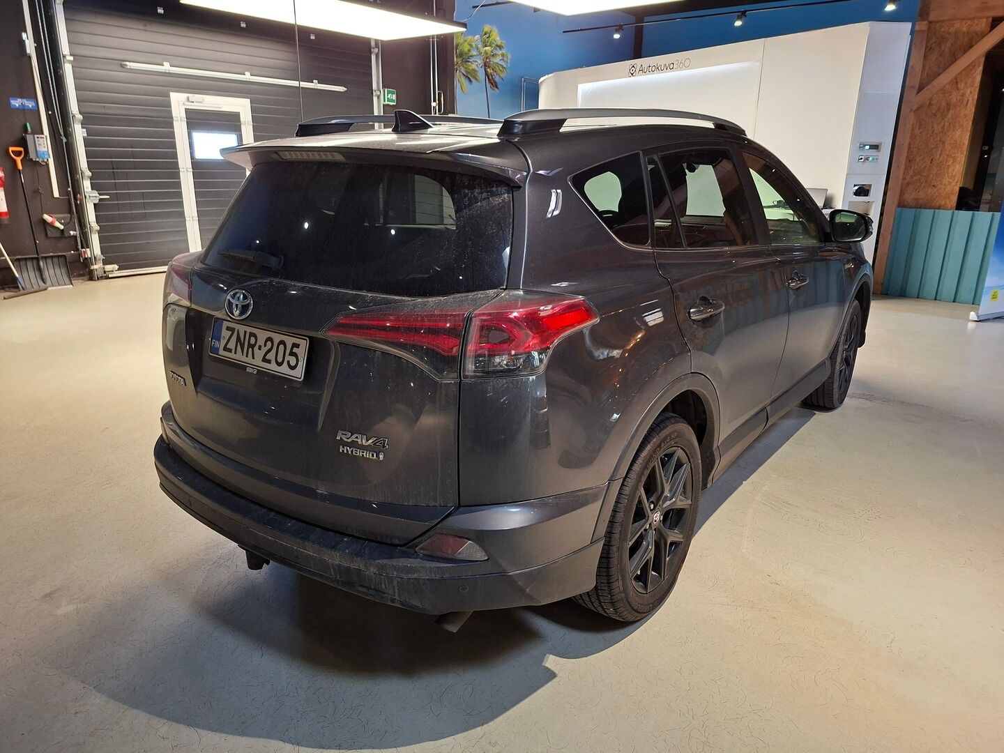 Toyota RAV4 2018 2,5 Hybrid AWD-i X Edition - Adapt.Vakkari | Vetokoukku | Peruutuskamera | Navi | Bi-LED | Puolinahkasisusta | Lohko&Sisäpistoke | Ratinlämmitys | Sähköluukku | Upea!