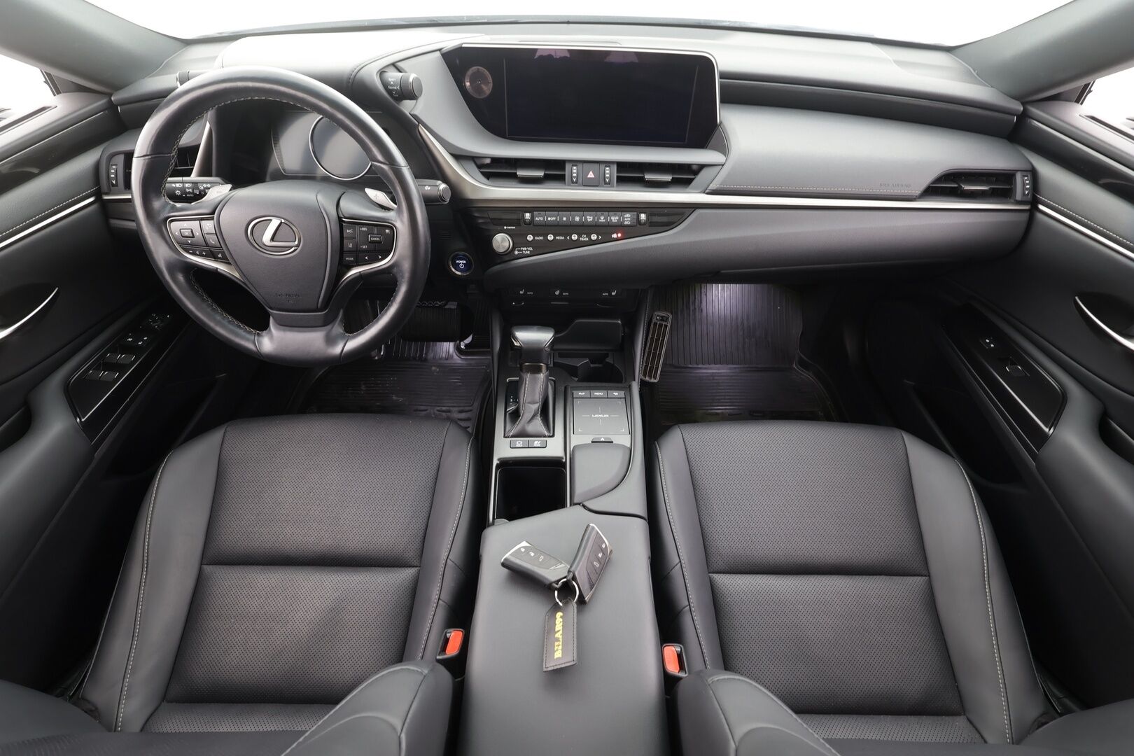 Lexus ES 2021 300h Limited Edition - | ACC | Sähköpenkit | Nahkaverhoilu | Kattoikkuna | LTA | BSM | LED | Keyless | P.kamera | Apple & Android | sähk. ratti | Merkkihuollot | 2x renkaat aluin | 