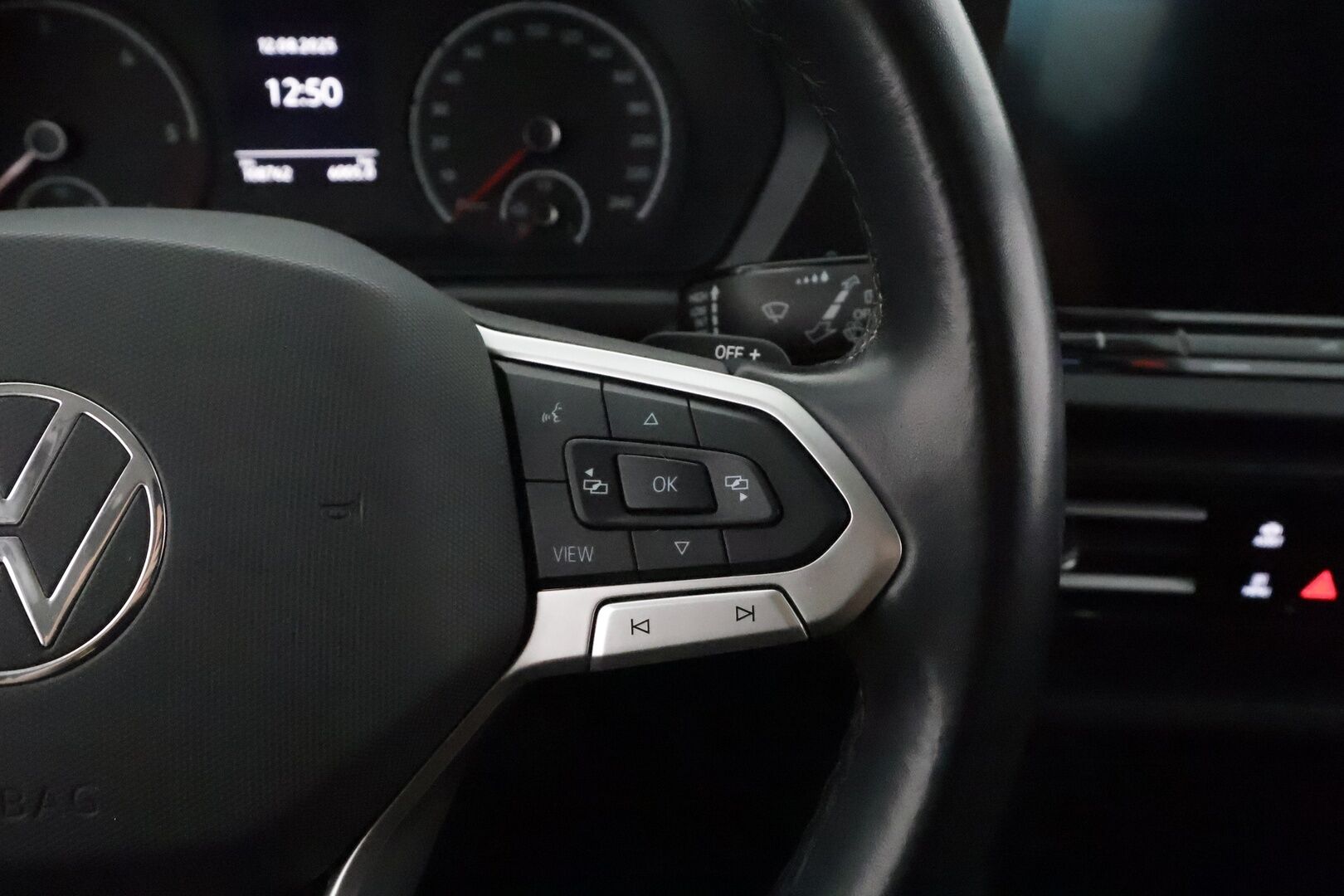 Volkswagen Caddy 2021 Life Business 2,0 TDI 90kW DSG 5-Paikkainen * Webasto / Adapt.Vakkari / Peruutustutkat / Navi / Apple&Android / LED - 1.Om Suomi-auto / Merkkihuollettu / Kahdet renkaat aluvanteilla / Huippuvarusteet! - Osta nyt, maksa vasta ensi vuonna