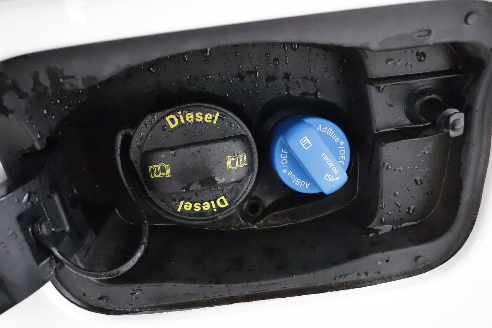 Volkswagen Caddy 2021 Life Business 2,0 TDI 90kW DSG 5-Paikkainen * Webasto / Adapt.Vakkari / Peruutustutkat / Navi / Apple&Android / LED - 1.Om Suomi-auto / Merkkihuollettu / Kahdet renkaat aluvanteilla / Huippuvarusteet! - Osta nyt, maksa vasta ensi vuonna