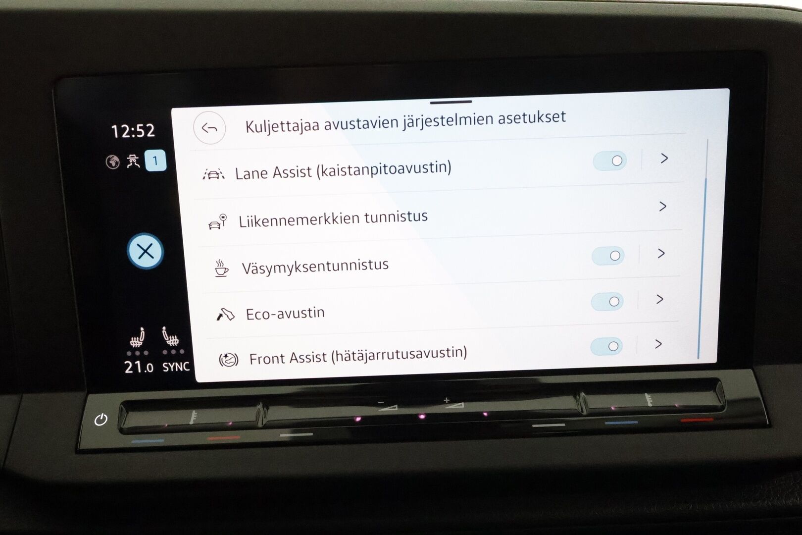 Volkswagen Caddy 2021 Life Business 2,0 TDI 90kW DSG 5-Paikkainen * Webasto / Adapt.Vakkari / Peruutustutkat / Navi / Apple&Android / LED - 1.Om Suomi-auto / Merkkihuollettu / Kahdet renkaat aluvanteilla / Huippuvarusteet!
