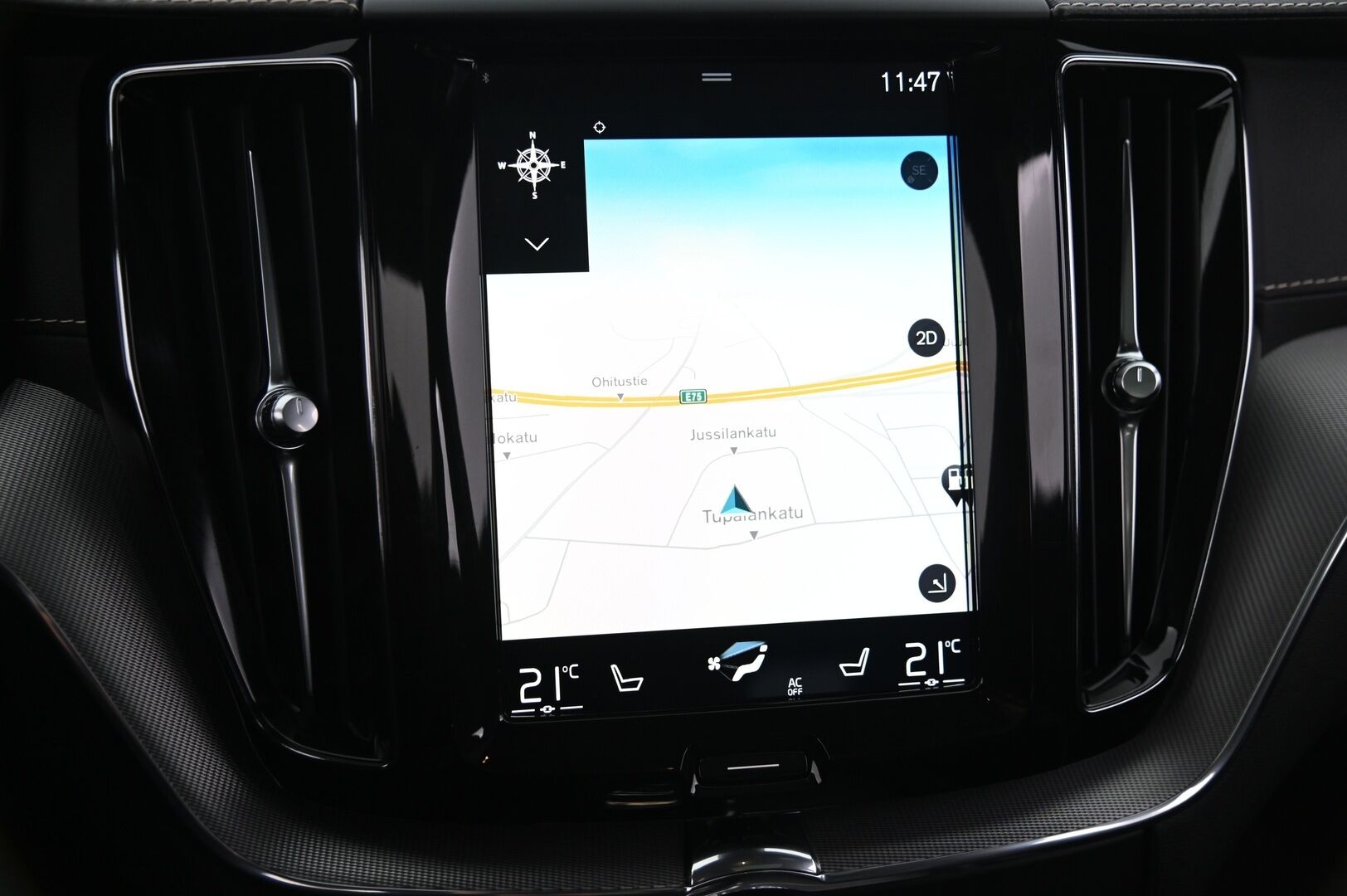 Volvo XC60 2019 T8 AWD R-Design aut *H&K / Panorama / HUD / Muistisähköpenkit / 360 kamera / Koukku / Pa-lämmitin* - Pilot assist / ACC / Bliss / Juuri huollettu / Kessy / 2x renkaat ja vanteet