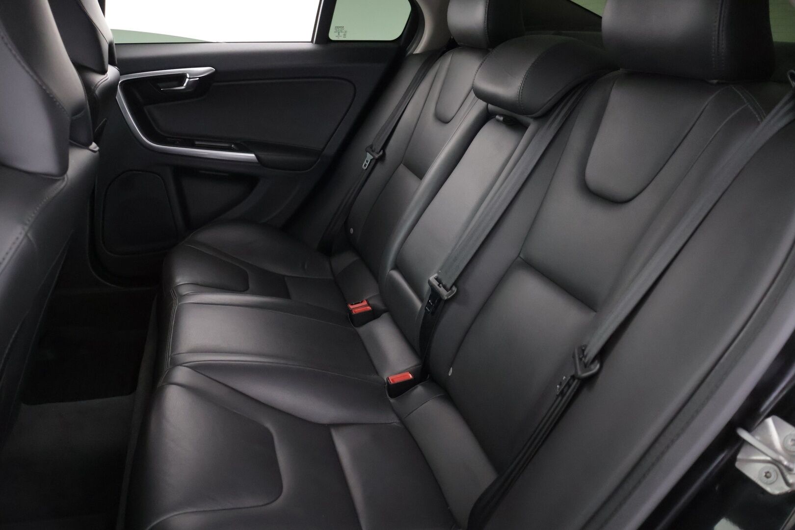 Volvo S60 Cross Country 2017 D4 AWD Business Summum aut - Nahkasisusta | Navi | Webasto | Tutkat | Metalliväri | Sähkösäätöinen istuin muistilla | Ratinlämmitin | Premium Audio | Jakopää tehty
