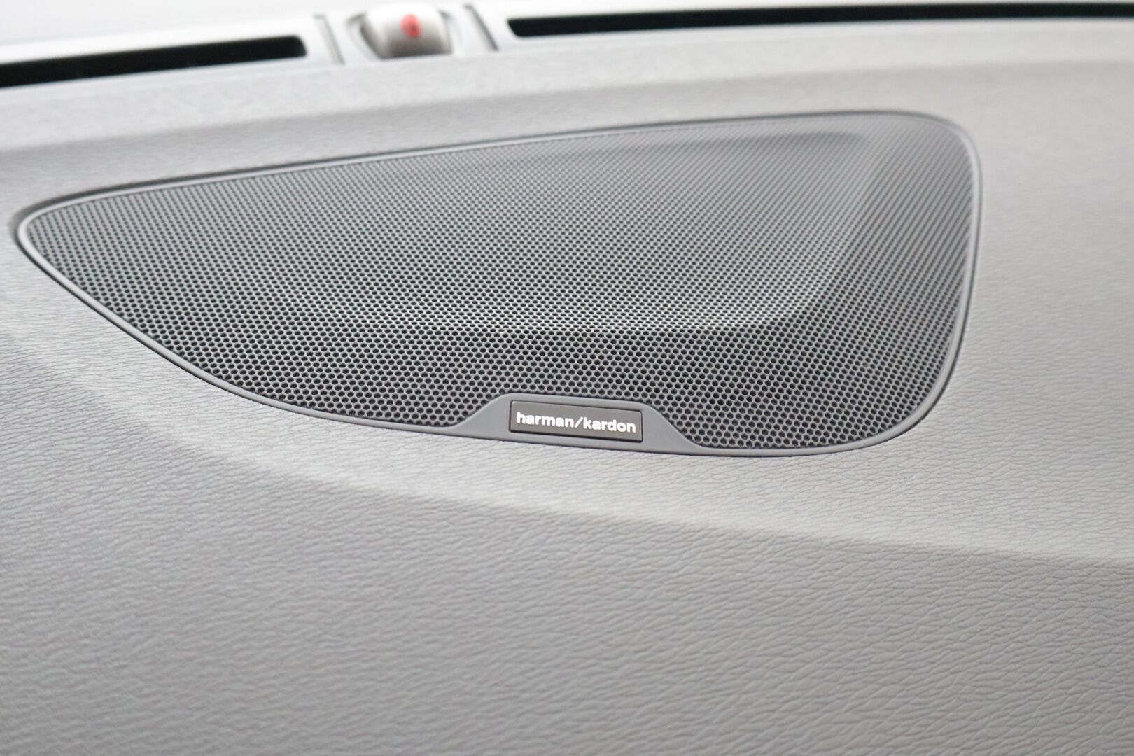 Volvo S60 Cross Country 2017 D4 AWD Business Summum aut - Nahkasisusta | Navi | Webasto | Tutkat | Metalliväri | Sähkösäätöinen istuin muistilla | Ratinlämmitin | Premium Audio | Jakopää tehty