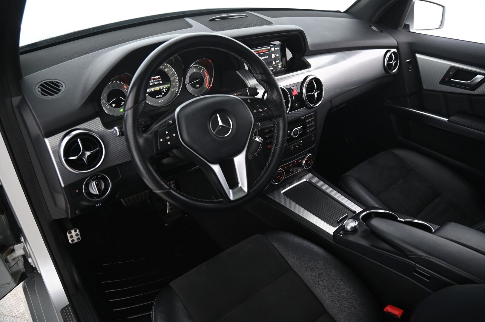 Mercedes-Benz GLK 2013 220 CDI BE 4Matic AMG-Styling - Navi | Panorama | Vetokoukku | ILS | IHC | Vakkari | 2x renkaat