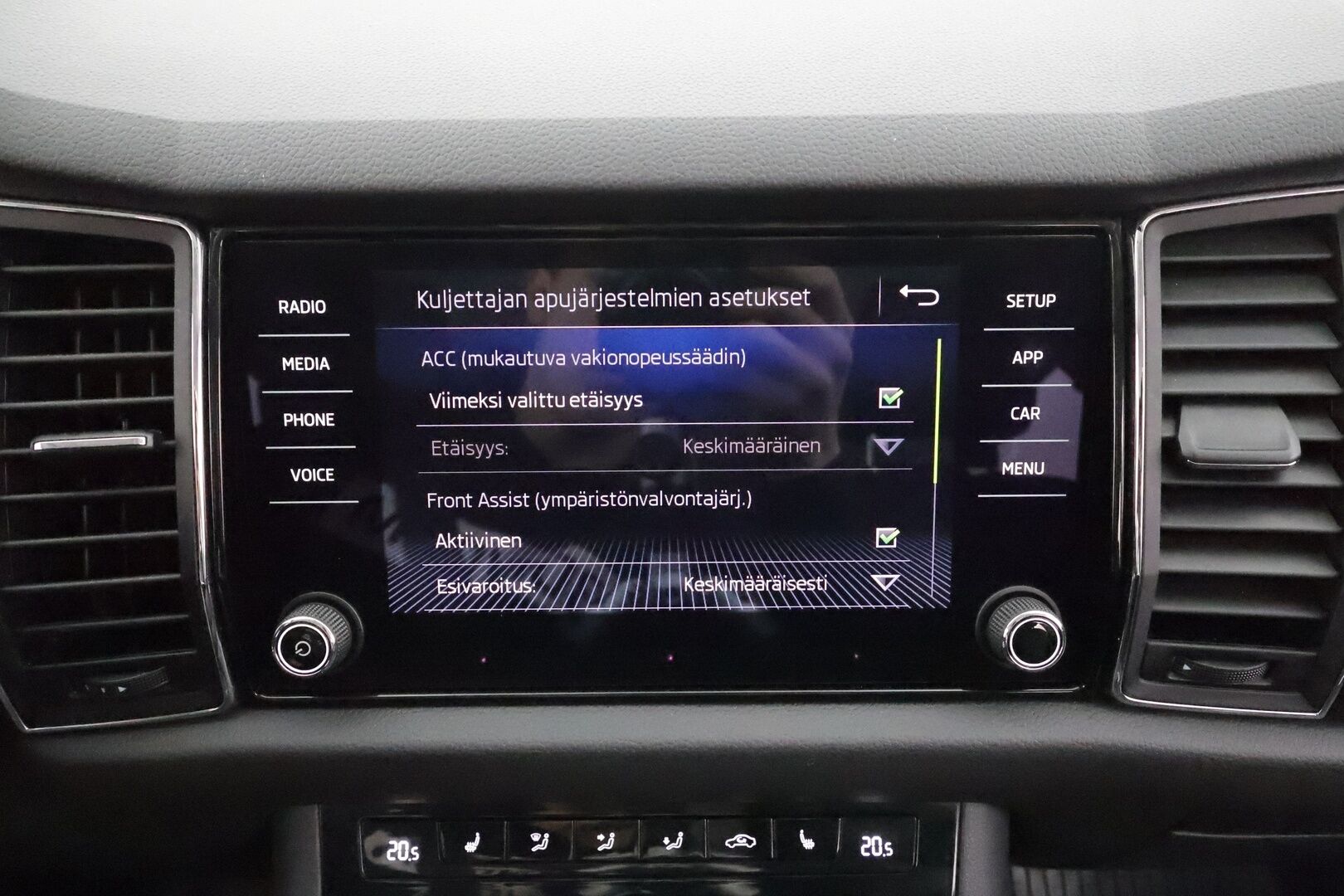 Skoda Kodiaq 2019 2,0 TDI 190 4x4 Style DSG 7-P - | ACC | Koukku | Webasto | LED | Nahat | P.kamera | Apple&Android | Kahdet Renkaat |