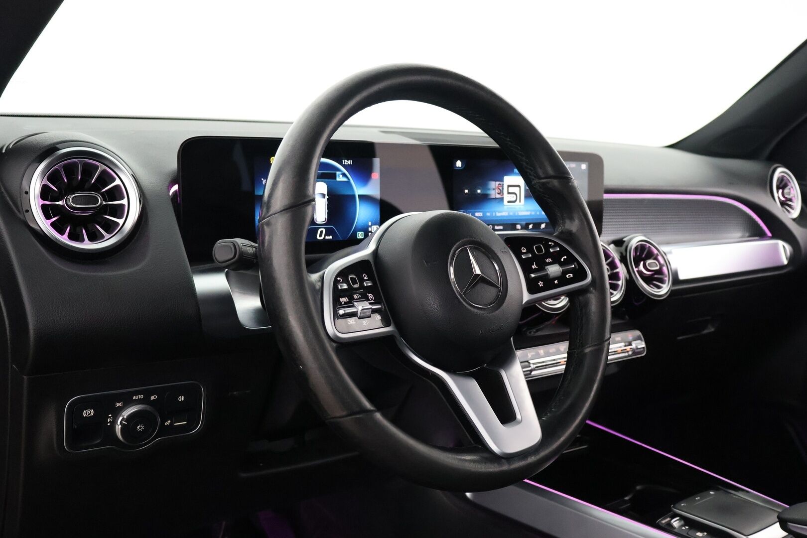 Mercedes-Benz GLB 2021 200 d 4MATIC A Business - 7p | Nahkasisusta | P-kamera | LED High Perf. | Ambient | Digimittaristo | Night paketti