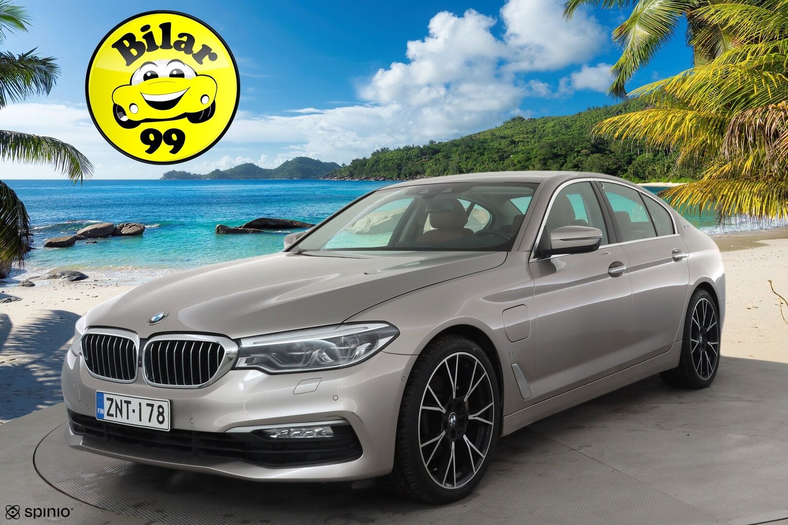 BMW 530 2018 G30 Sedan 530e A iPerformance * Vakkari / HUD / H&K / 360° / Ruskeat sporttinahat / Adapt.LED / Digimittaristo / Navi * - Kahdet renkaat aluvanteilla - HULLUT AVAJAISHULINAT KORKOTARJOUS 3,29 %