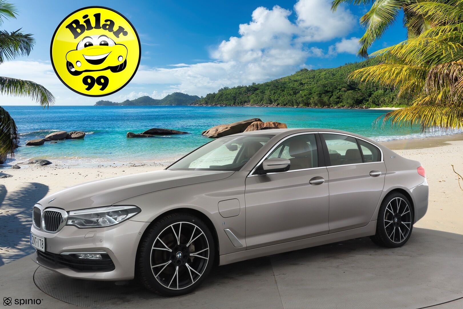 BMW 530 2018 G30 Sedan 530e A iPerformance * Vakkari / HUD / H&K / 360° / Ruskeat sporttinahat / Adapt.LED / Digimittaristo / Navi * - Kahdet renkaat aluvanteilla - HULLUT AVAJAISHULINAT KORKOTARJOUS 3,29 %