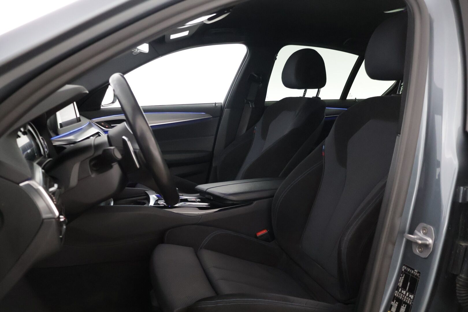 BMW 530 2019 G30 530e A Charged Edition M Sport * ACC / Digimittaristo / Proffa Navi / P-Kamera / Ambient / LED * - Todella siisti 2x vanteet & renkaat / Hyvin huollettu / Akku kuntotarkastettu - HULLUT AVAJAISHULINAT KORKOTARJOUS 3,29 %