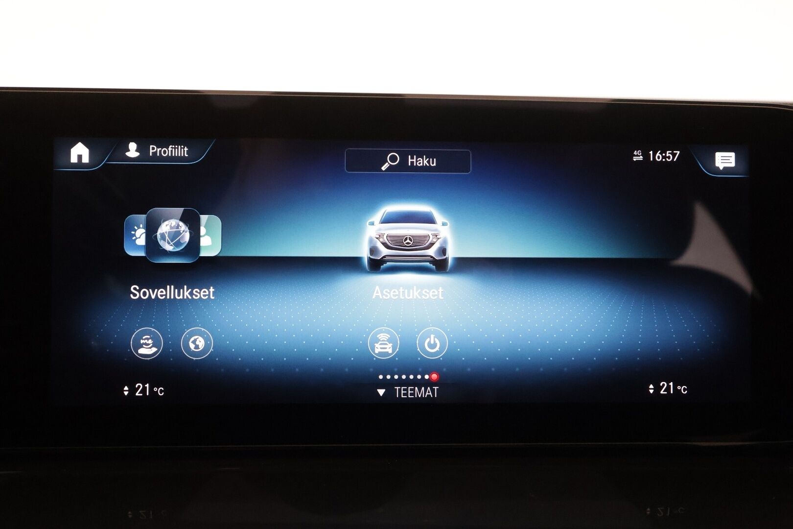Mercedes-Benz EQC 2022 400 4MATIC Business AMG - | Koukku | ILP | Widescreen | HUD | Distronic | Comfort-penkit Muistilla | 360 | Burmester | Lasikattoluukku | IHC+ | Katveavustin | Navi | Keyless | 2x Latauskaapelit | Kahdet renkaat | Suomi-auto |