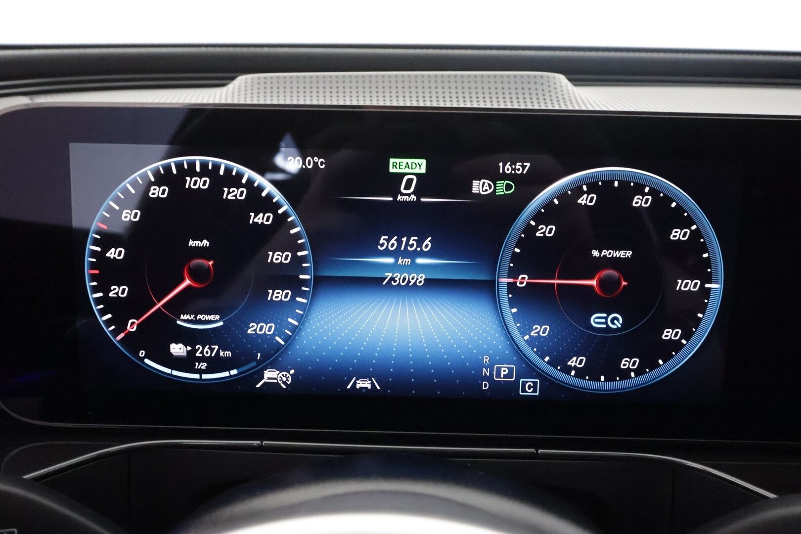 Mercedes-Benz EQC 2022 400 4MATIC Business AMG - | Koukku | ILP | Widescreen | HUD | Distronic | Comfort-penkit Muistilla | 360 | Burmester | Lasikattoluukku | IHC+ | Katveavustin | Navi | Keyless | 2x Latauskaapelit | Kahdet renkaat | Suomi-auto |