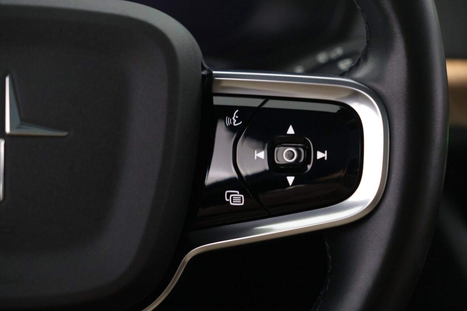 Polestar 2 2021 Launch Edition, 300kW, 78kWh - | Adapt.Vakkari | Nappanahat ilmastoinnilla | Peruutuskamera 360 | Harman/Kardon | Pixel-ajovalot | Lasikatto | Pilot&Pluss |