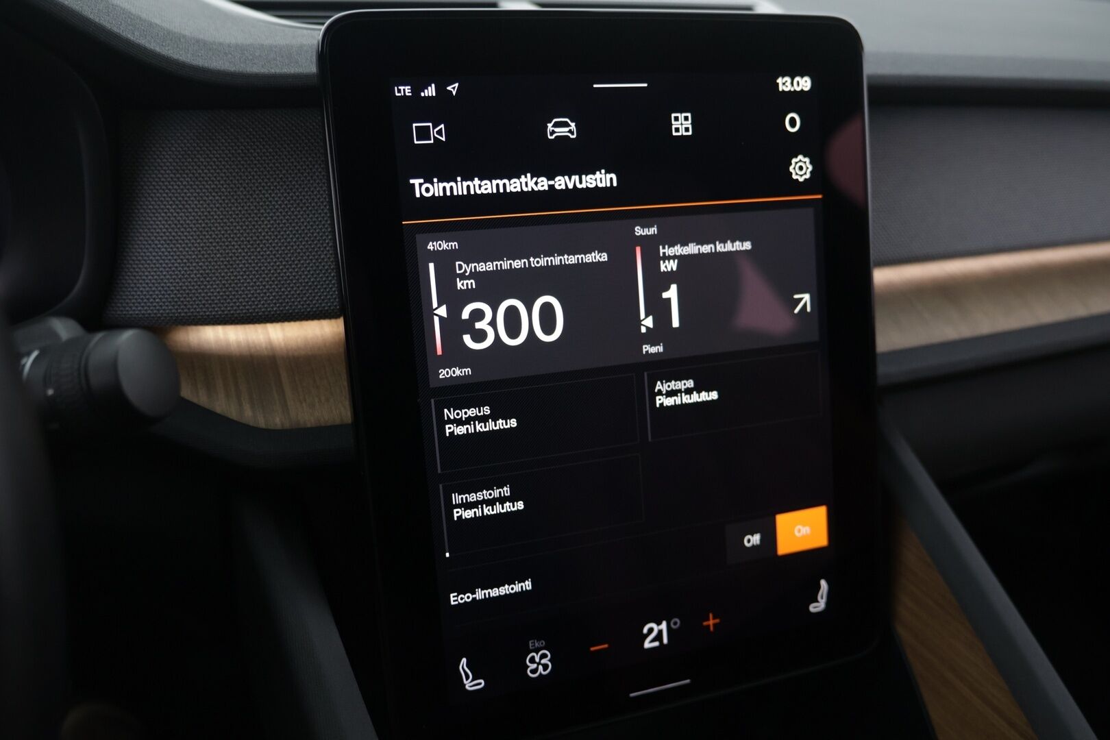 Polestar 2 2021 Launch Edition, 300kW, 78kWh - | Adapt.Vakkari | Nappanahat ilmastoinnilla | Peruutuskamera 360 | Harman/Kardon | Pixel-ajovalot | Lasikatto | Pilot&Pluss |