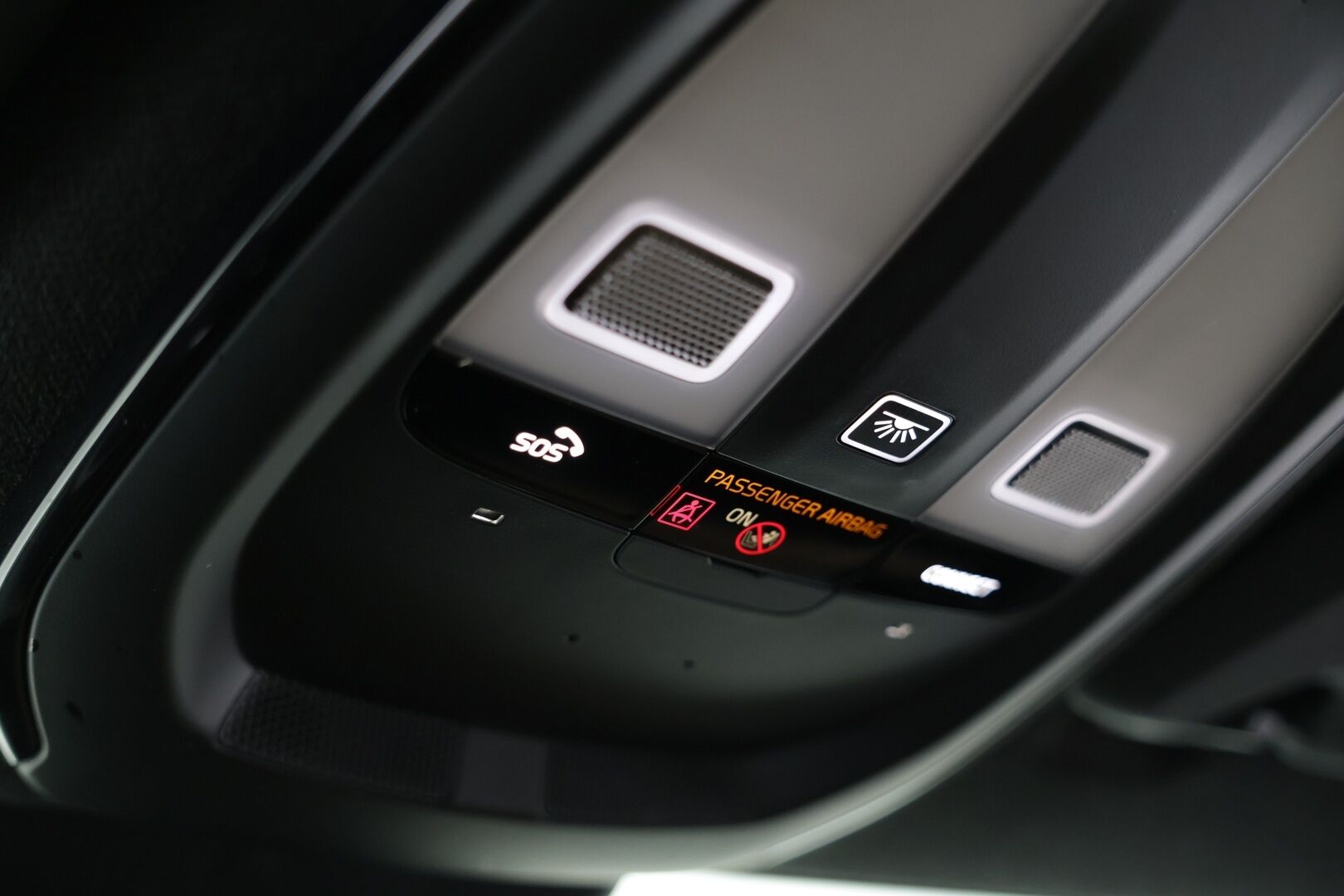 Polestar 2 2021 Launch Edition, 300kW, 78kWh - | Adapt.Vakkari | Nappanahat ilmastoinnilla | Peruutuskamera 360 | Harman/Kardon | Pixel-ajovalot | Lasikatto | Pilot&Pluss |