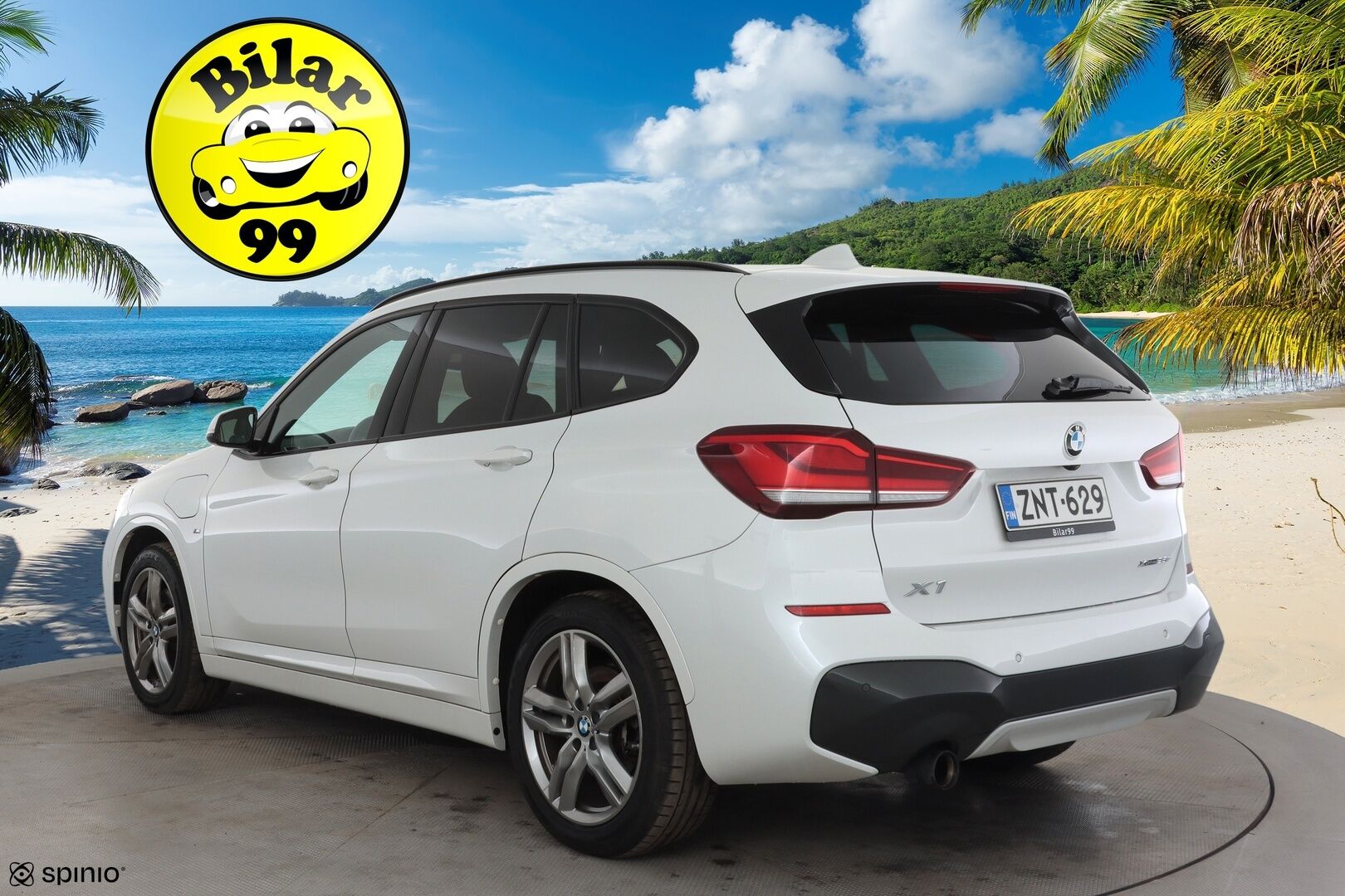 BMW X1 2021 F48 xDrive25e A Business M Sport * ACC / Panorama / HUD / HIFI / P.kamera / Sporttinahat / Navi  * - Merkkihuollettu / Koti & Kauppalaturi / Kahdet Renkaat
