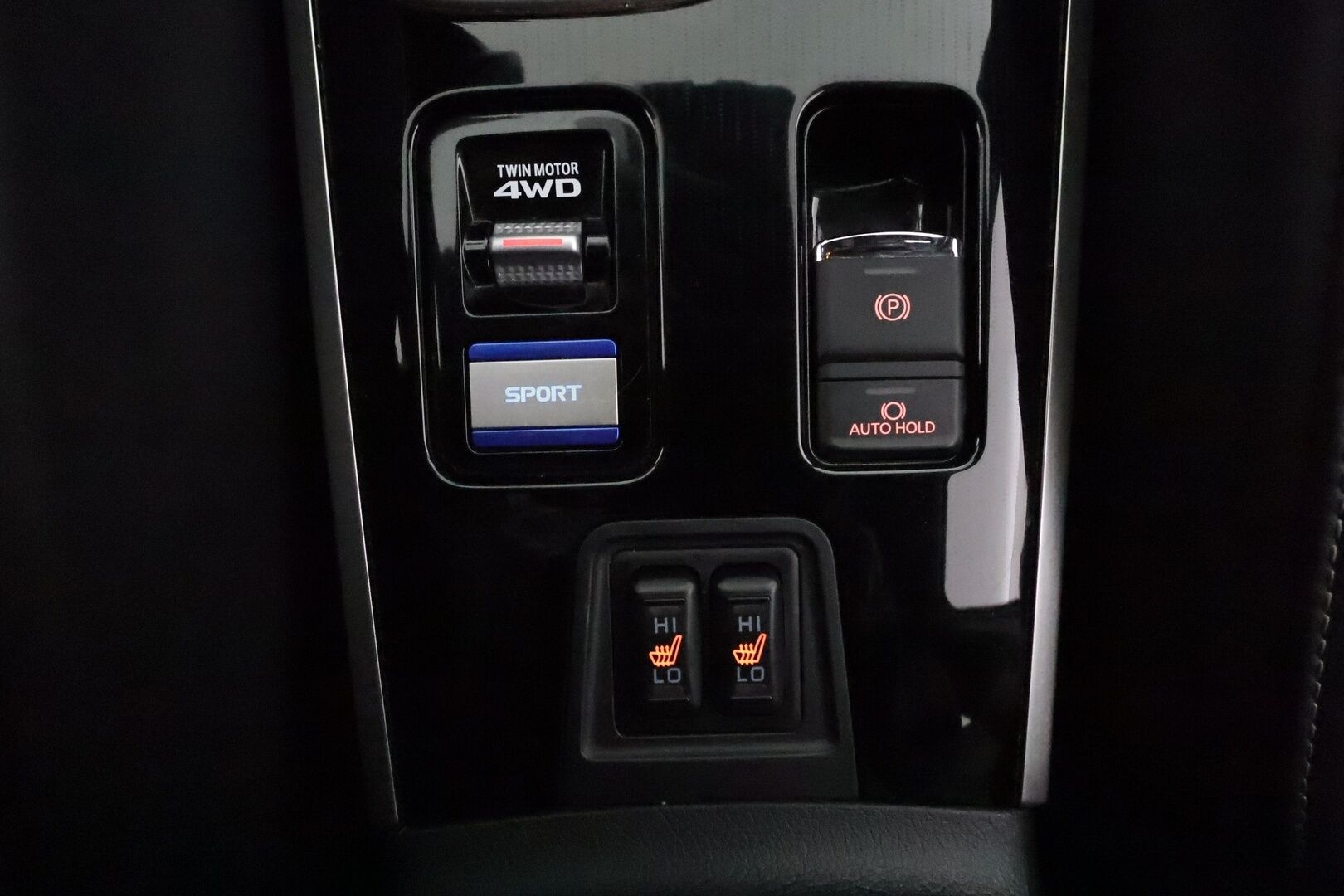 Mitsubishi OUTLANDER PHEV 2020 2.4 PHEV 4WD Business X **Power Sound System / Koukku / ACC / LED / 360° / Timanttinahat / Kaistavahti / KeylessGO - Kahdet Renkaat