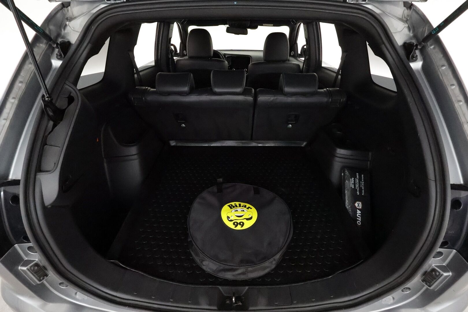 Mitsubishi OUTLANDER PHEV 2020 2.4 PHEV 4WD Business X **Power Sound System / Koukku / ACC / LED / 360° / Timanttinahat / Kaistavahti / KeylessGO - Kahdet Renkaat