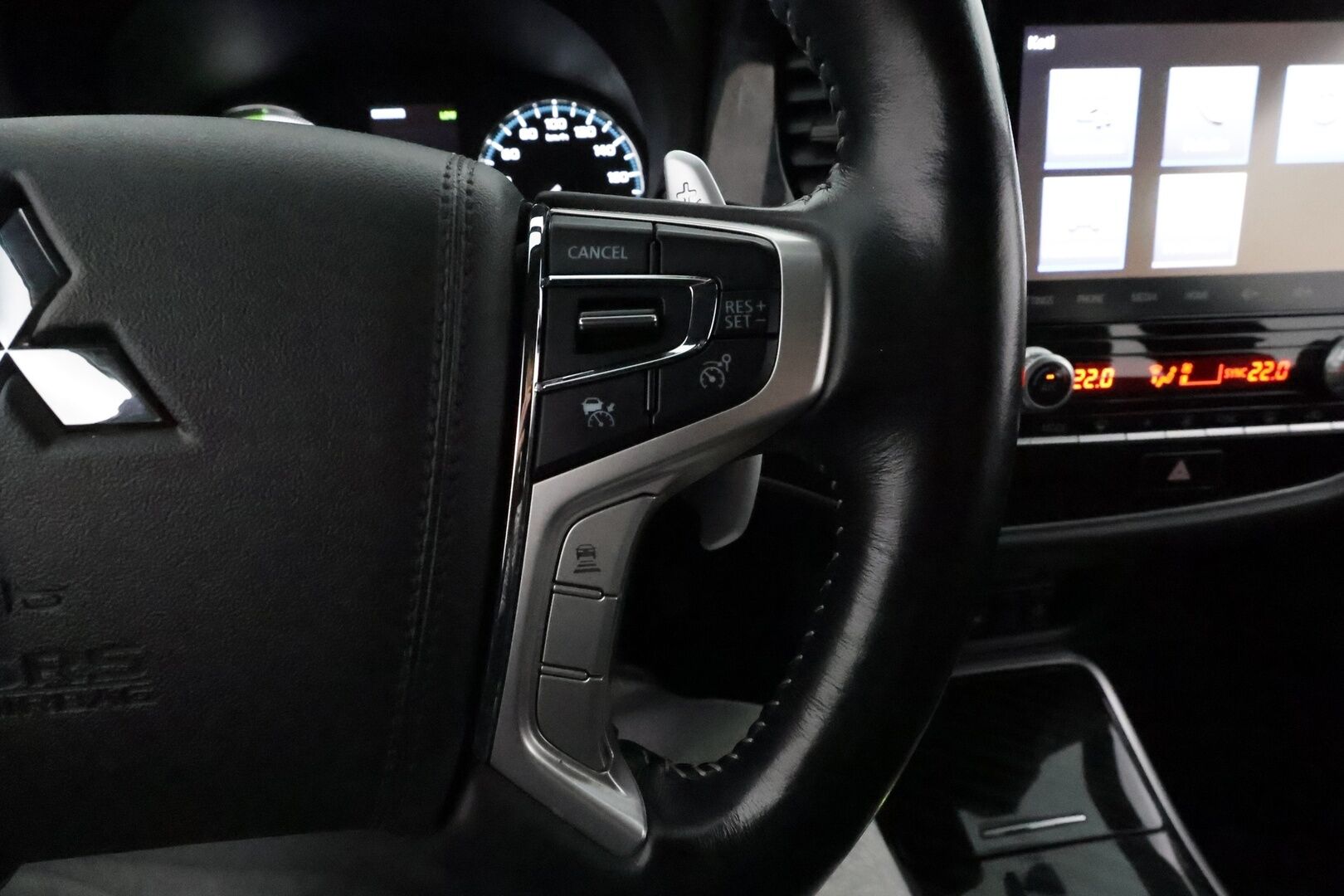 Mitsubishi OUTLANDER PHEV 2020 2.4 PHEV 4WD Business X **Power Sound System / Koukku / ACC / LED / 360° / Timanttinahat / Kaistavahti / KeylessGO - Kahdet Renkaat
