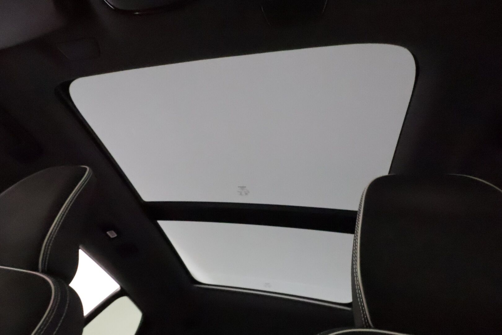 Volvo XC40 2022 Recharge Twin Business Pro aut *ACC / ILP / 360° / H&K / Koukku / Full LED / Panorama / Muistipenkki / Navi / BLIS* - Facelift / 1.Om Suomi-auto / Akku kuntotarkastettu / Kahdet renkaat aluvanteilla / Merkkihuollettu 