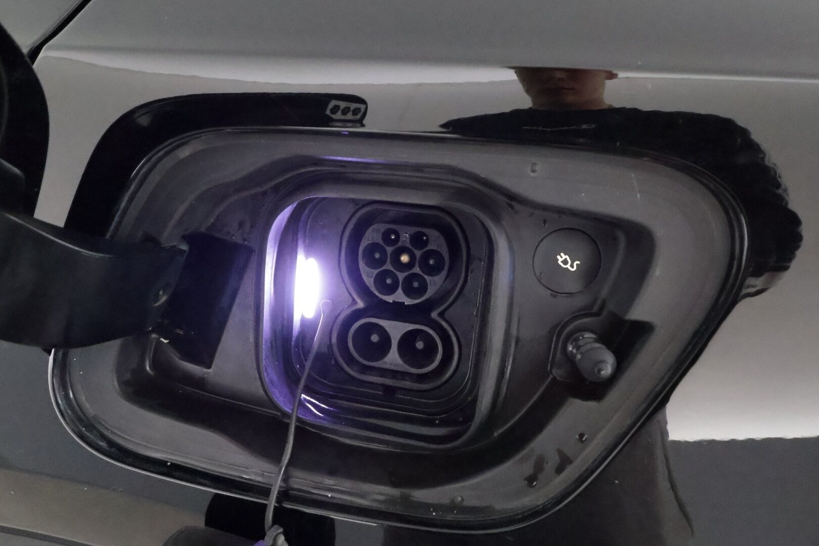 Volvo XC40 2022 Recharge Twin Business Pro aut *ACC / ILP / 360° / H&K / Koukku / Full LED / Panorama / Muistipenkki / Navi / BLIS* - Facelift / 1.Om Suomi-auto / Kahdet renkaat aluvanteilla / Merkkihuollettu 
